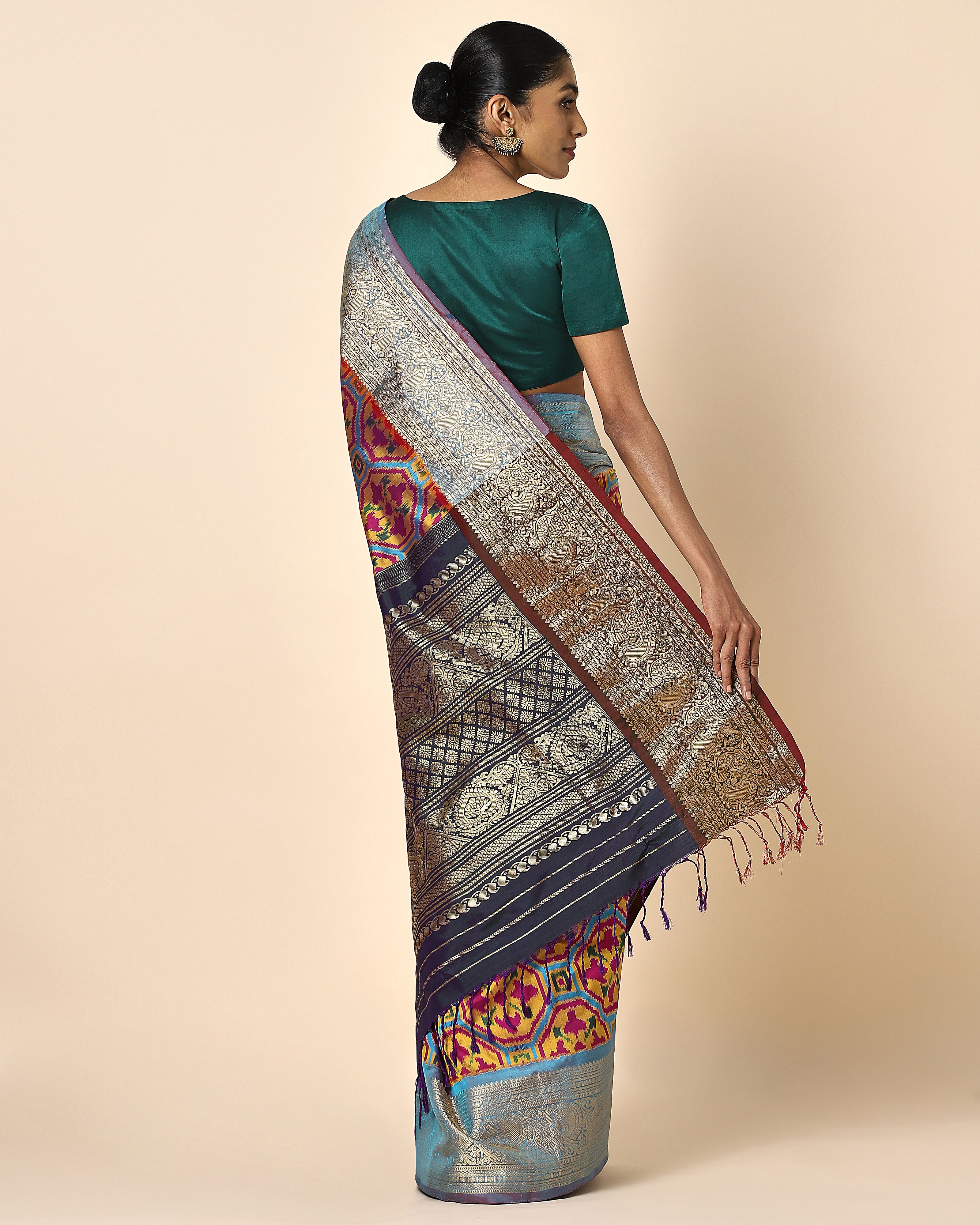 Aapti Pochampally Weft Ikat Silk Saree