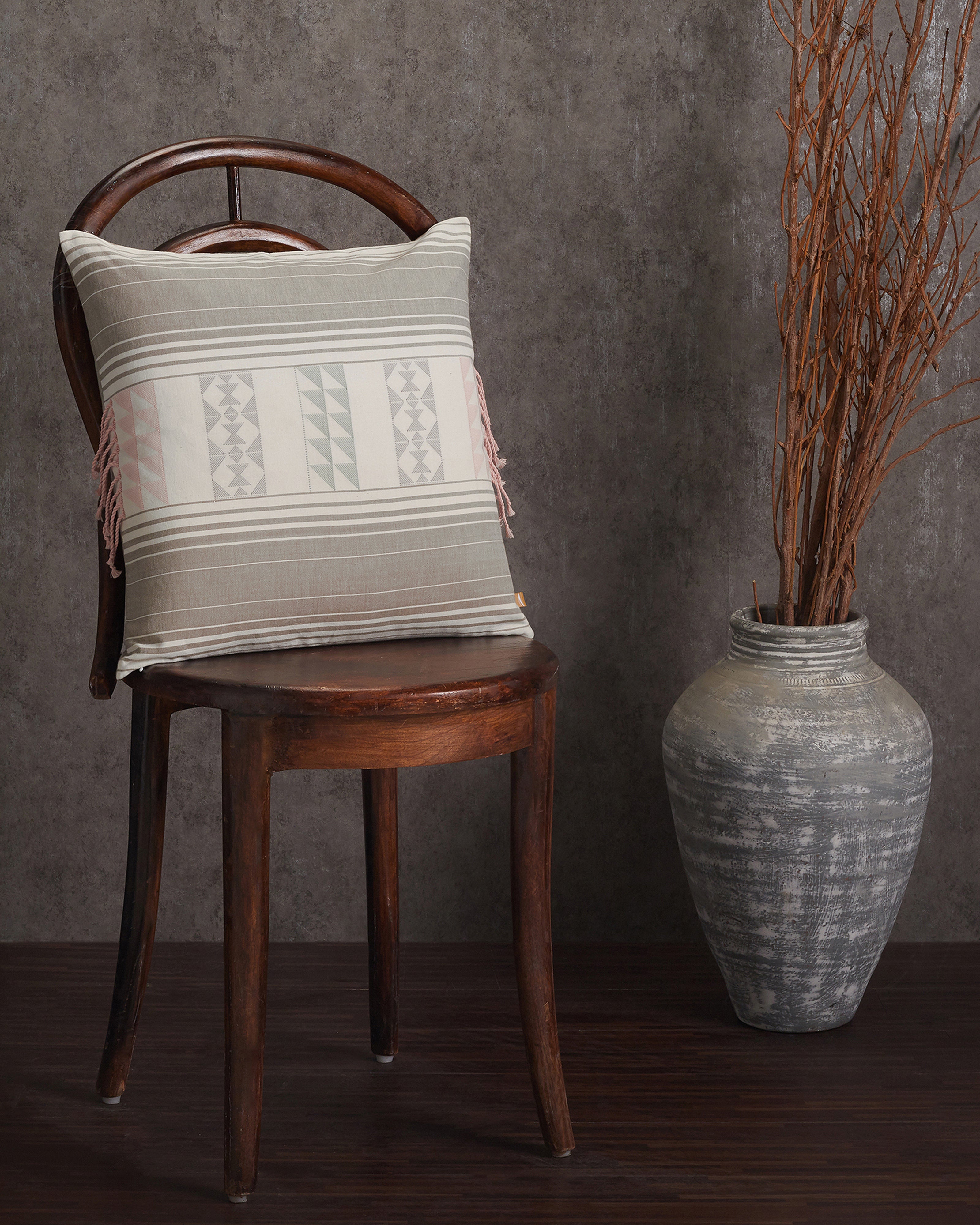 Ombushion Bhujodi Extra Weft Cotton Cushion Cover