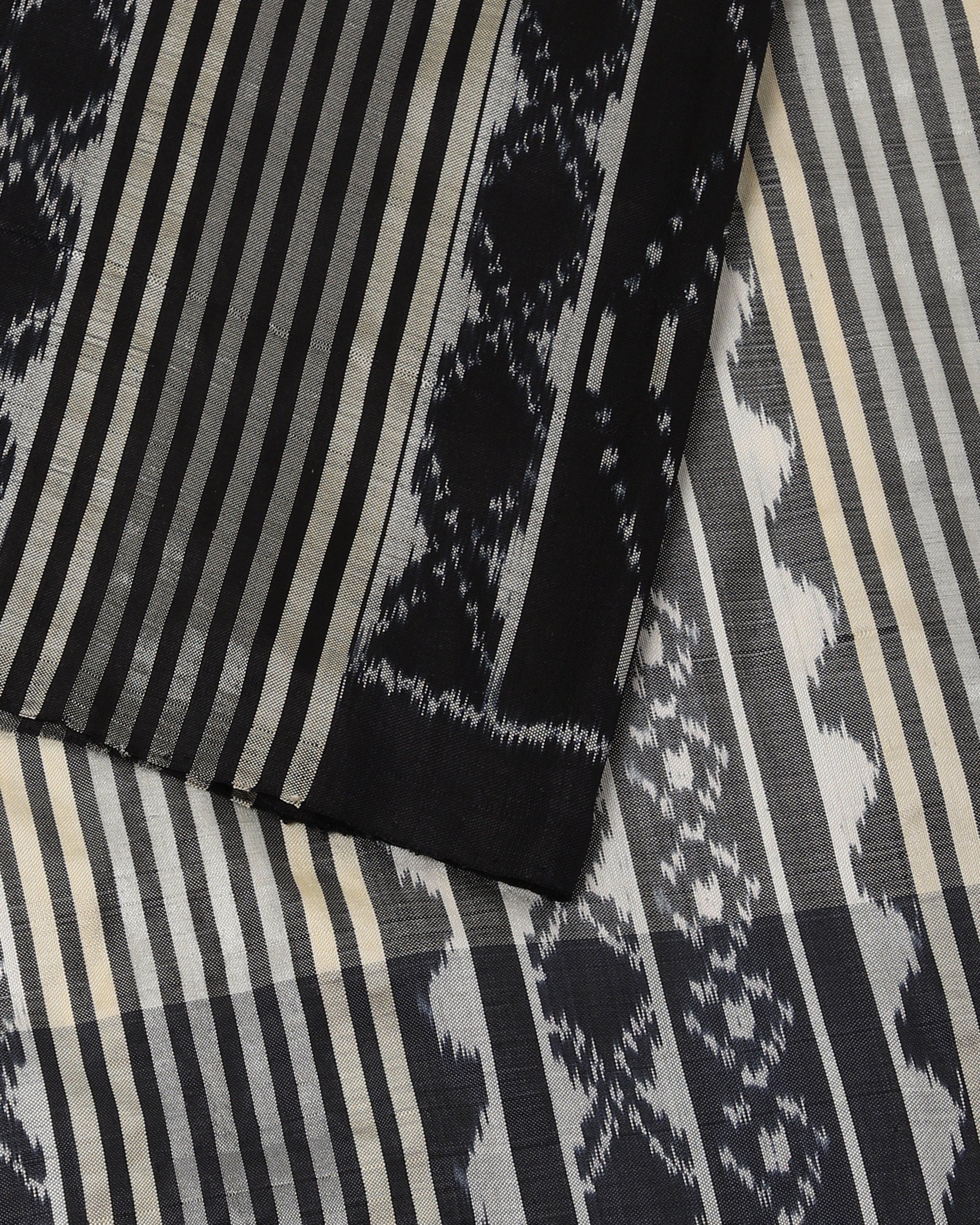 Tabai Pochampally Weft Ikat Silk Saree