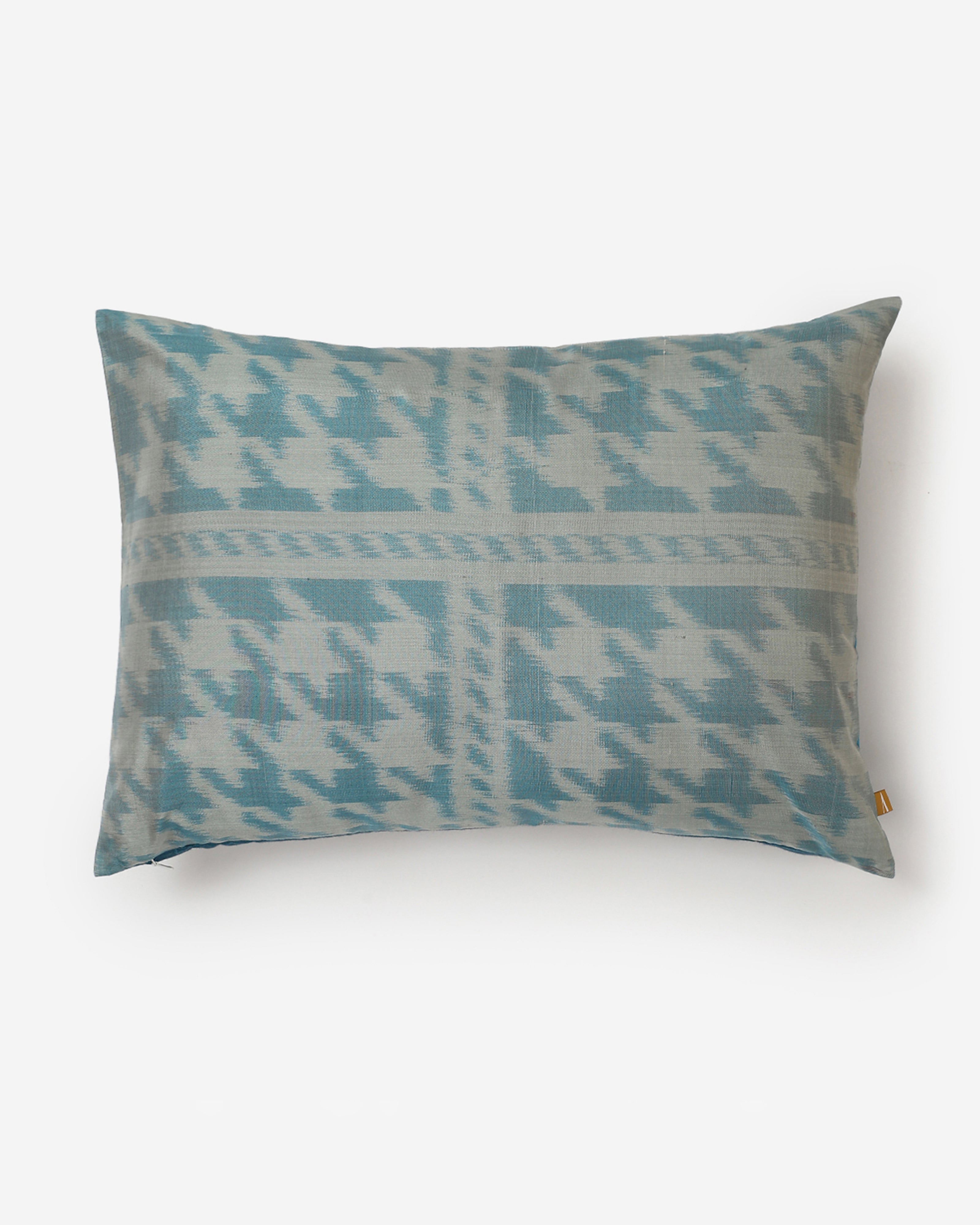 Hounds Tooth Pochampally Weft Ikat Silk Cushion Cover