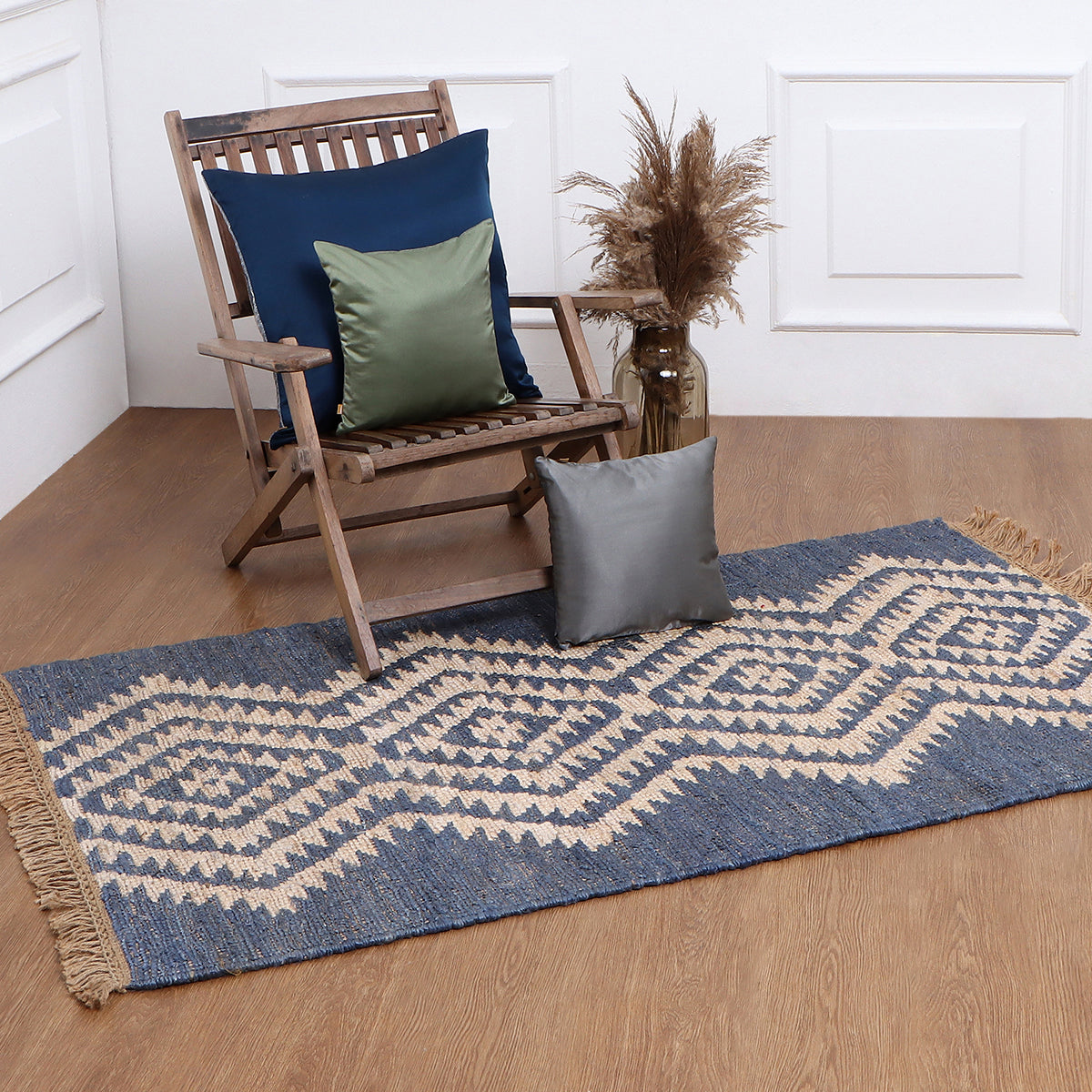 Ikigai Bhadohi Soumak Jute Rug