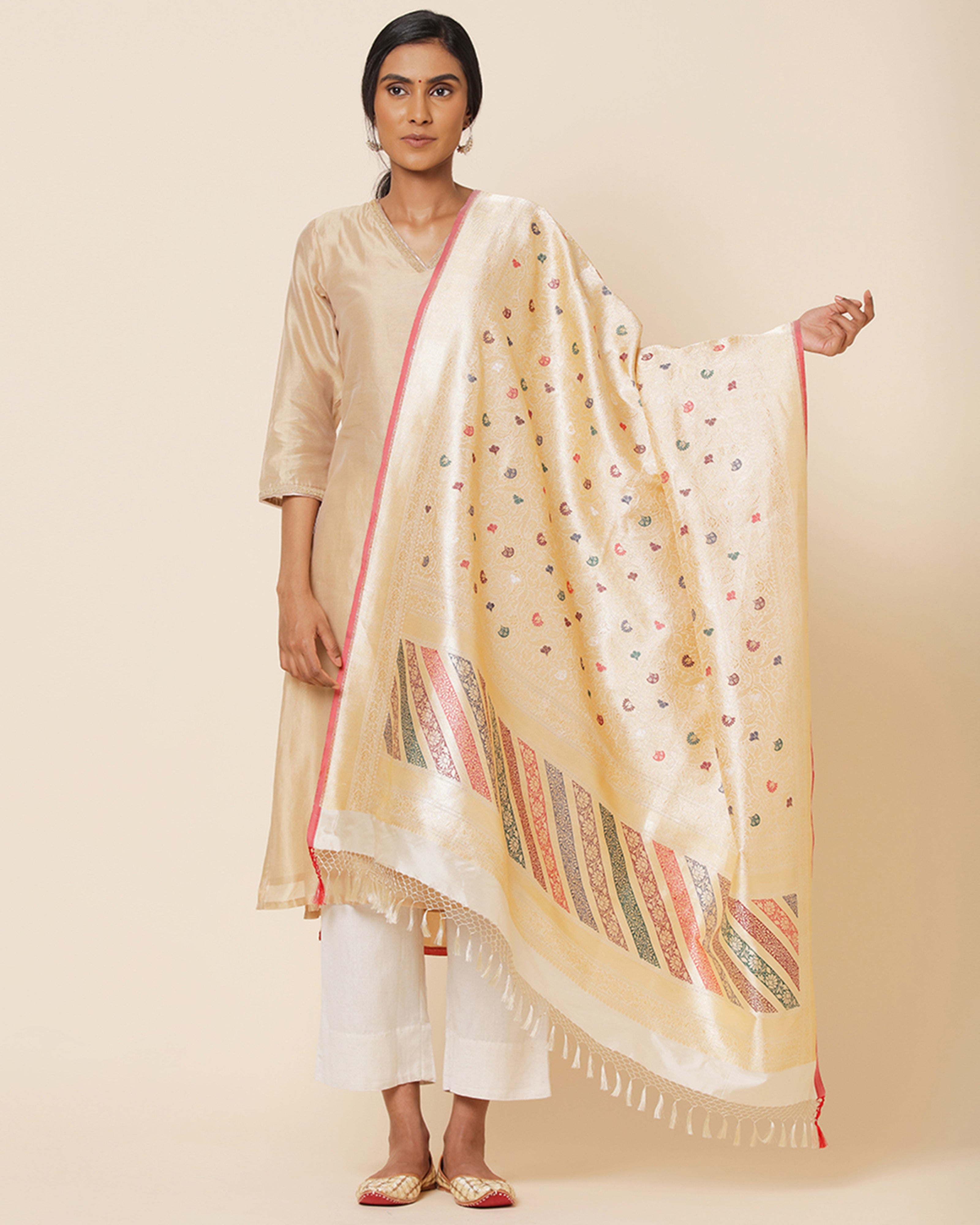 Sharanya Banarasi Kadwa Silk Dupatta