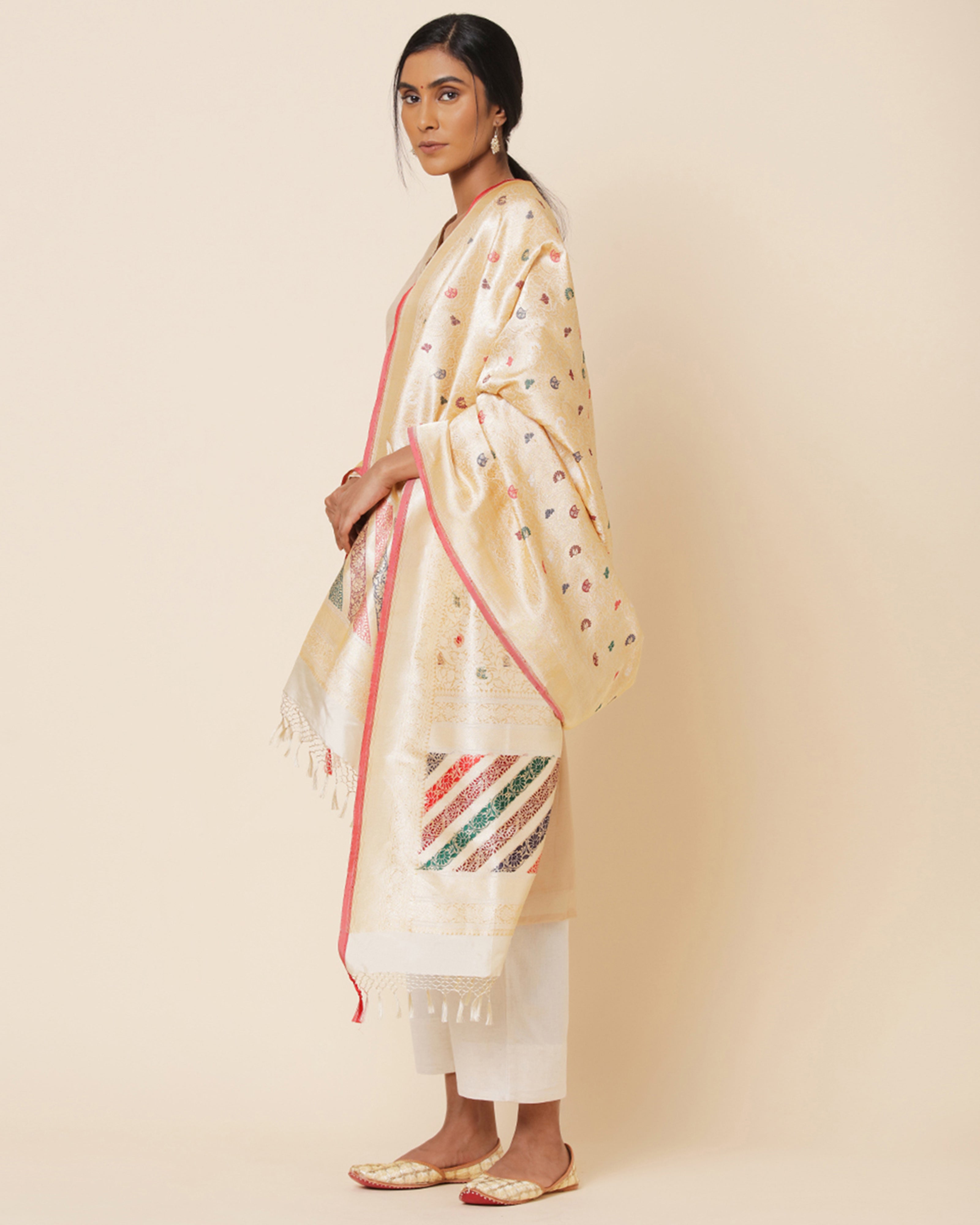 Sharanya Banarasi Kadwa Silk Dupatta