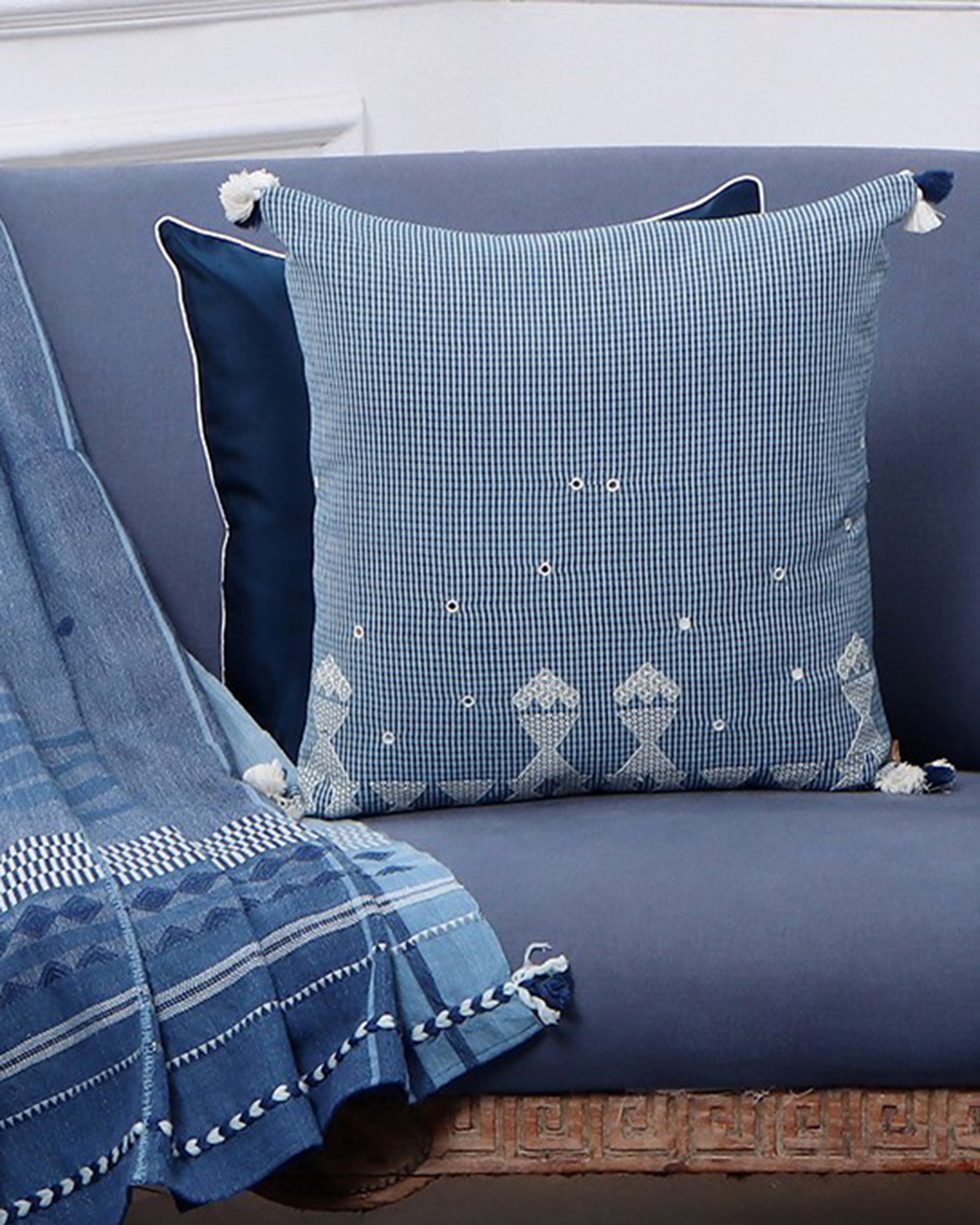 Jhilmil Bhujodi Extra Weft Cotton Cushion Cover