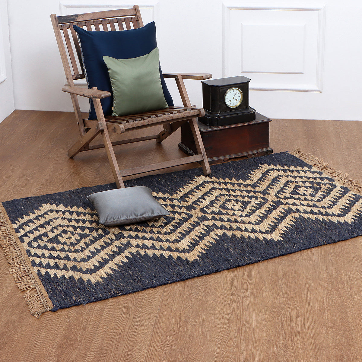 Ikigai Bhadohi Soumak Jute Rug