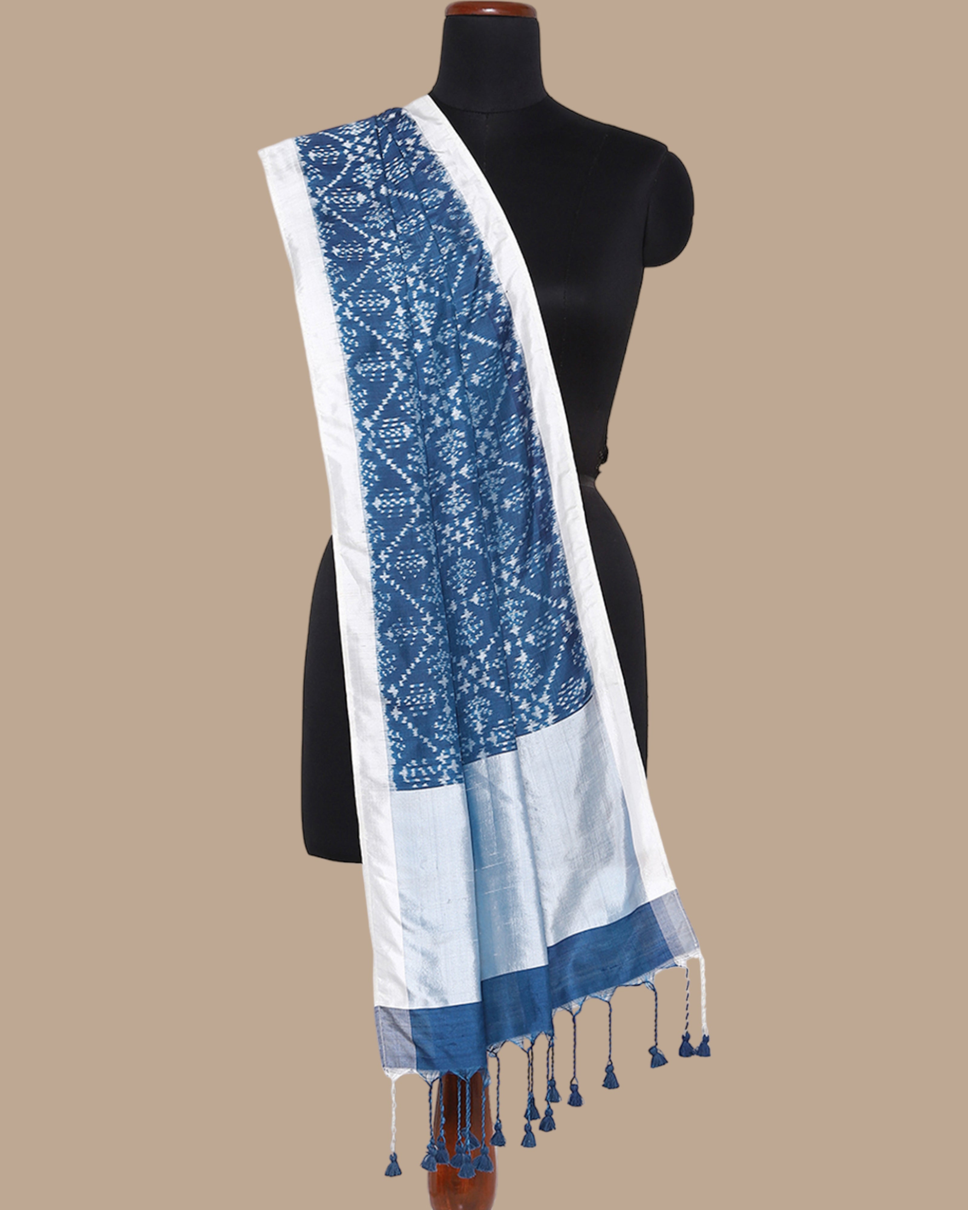 Sango Pochampally Weft Ikat Silk Stole