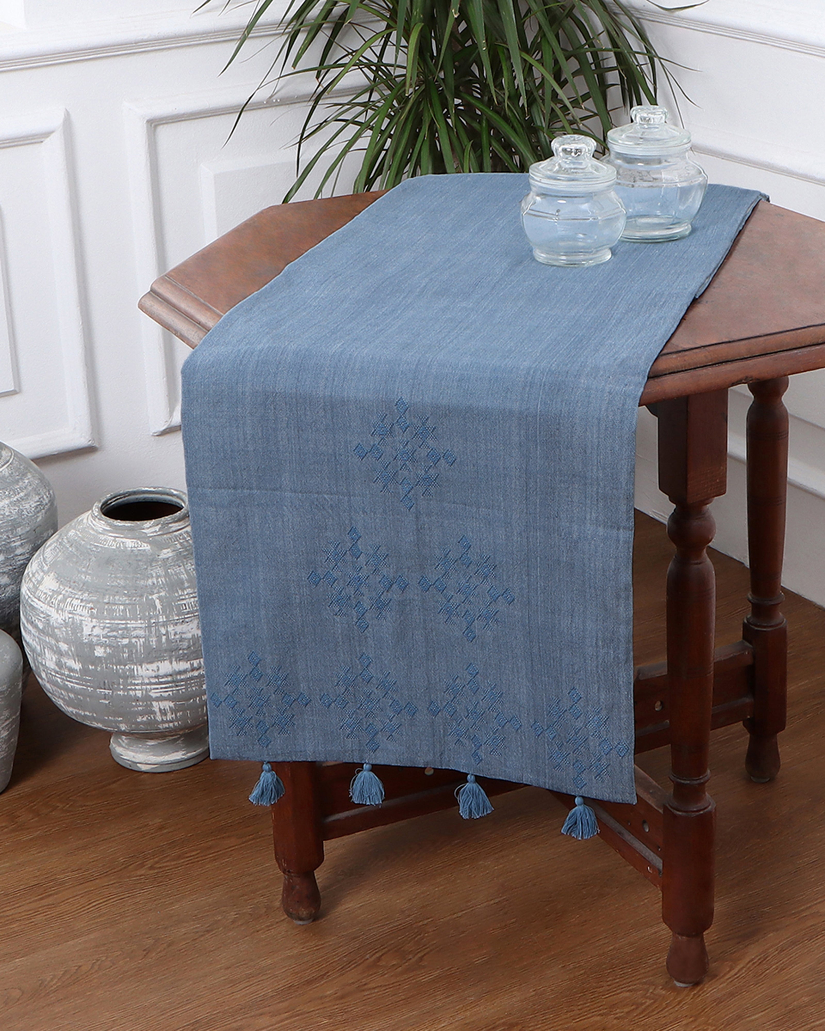Taskeen Bhujodi Extra Weft Cotton Table Runner