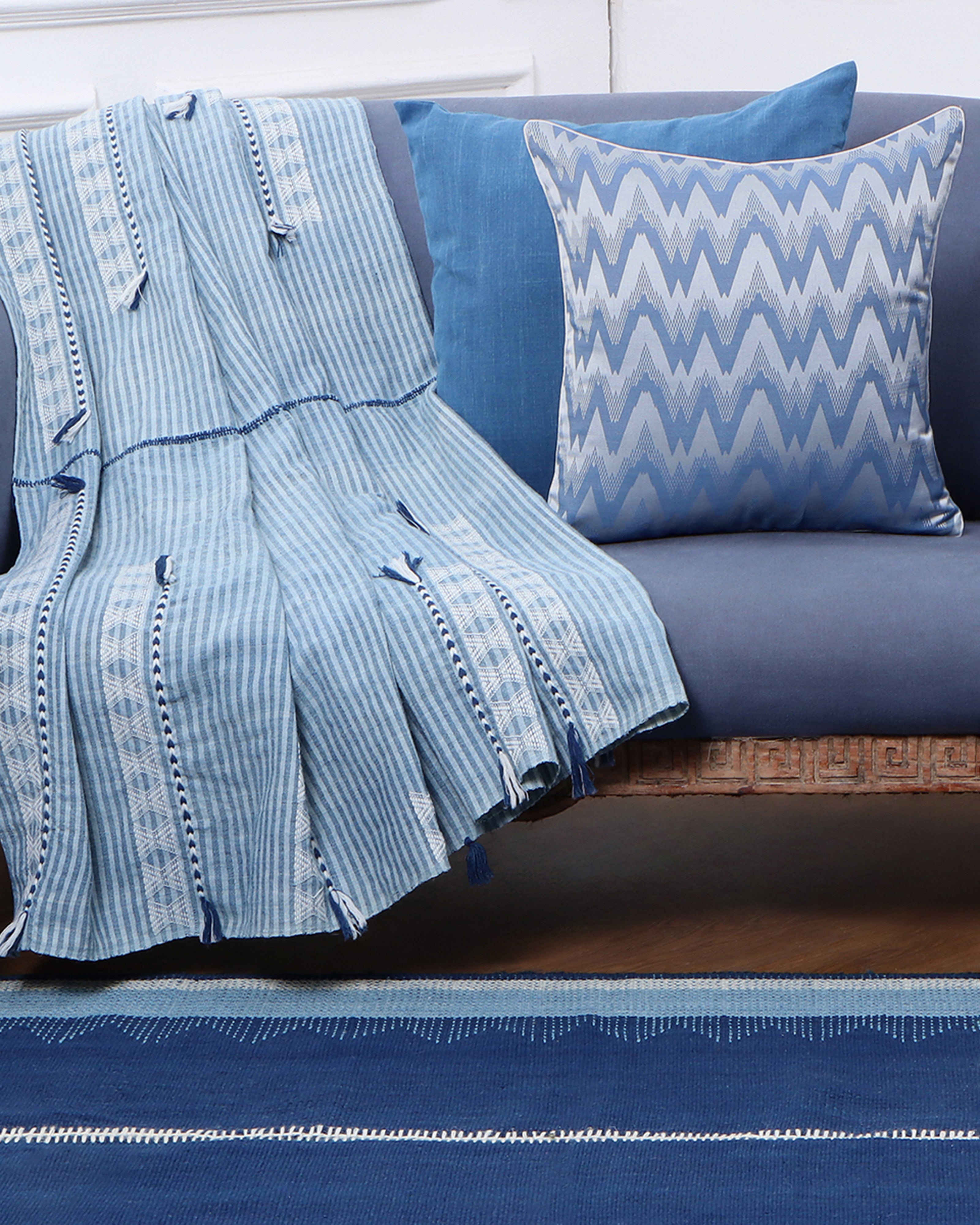 Amar Bhujodi Extra Weft Woolen Throw