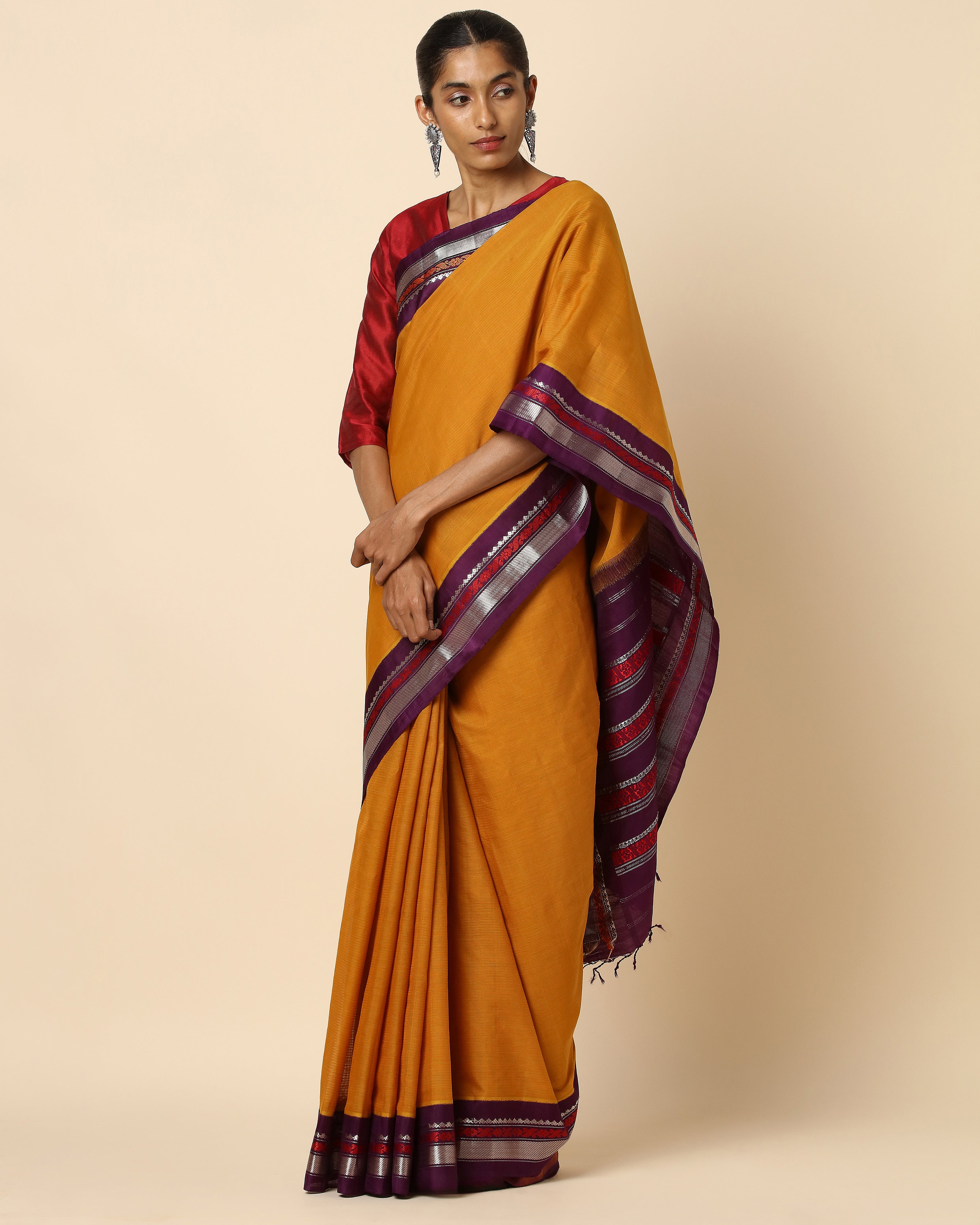 Mandarika Gadwal Kuttu Weave Cotton Silk Saree