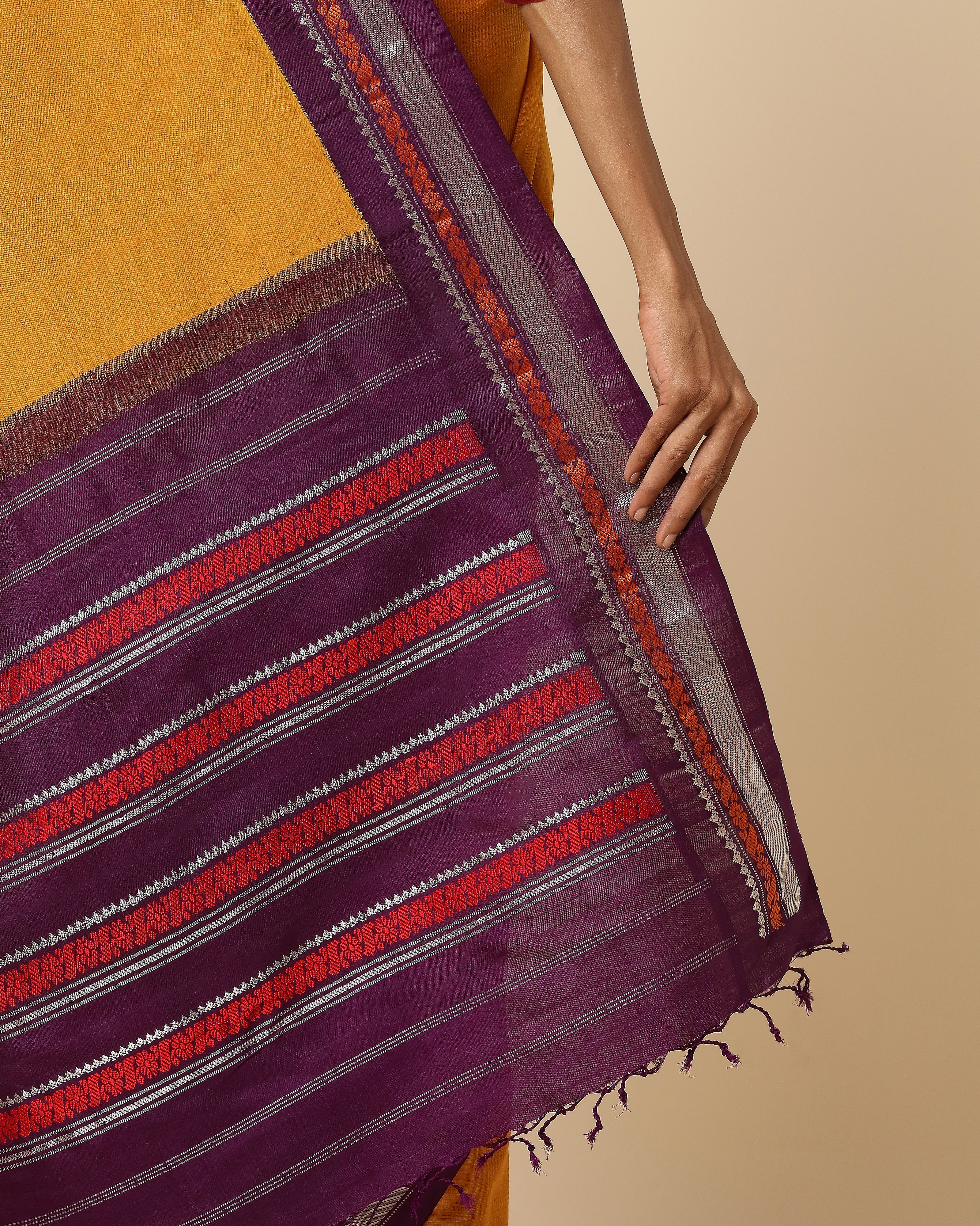 Mandarika Gadwal Kuttu Weave Cotton Silk Saree