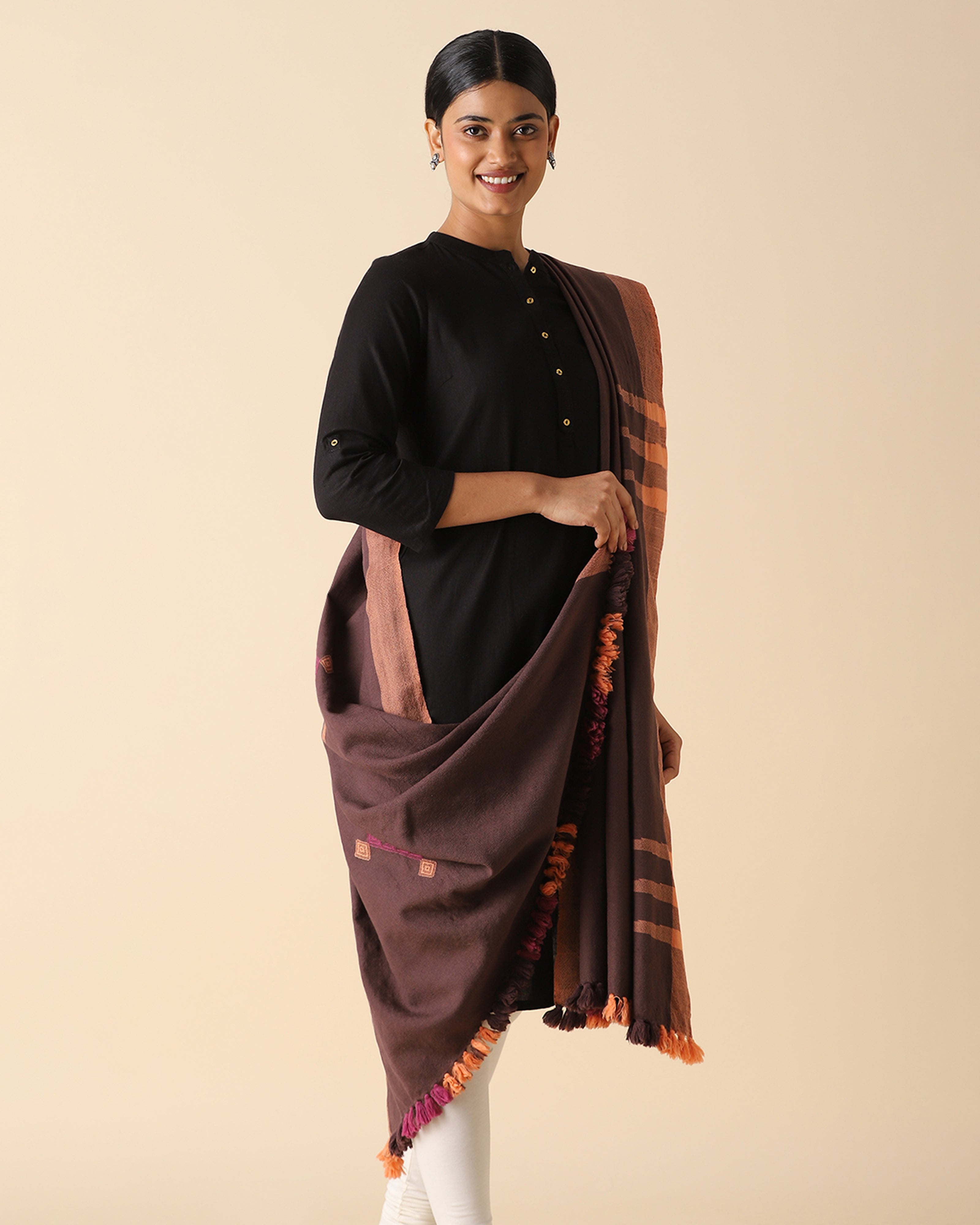 Zehab Bhujodi Extra Weft Woolen Shawl