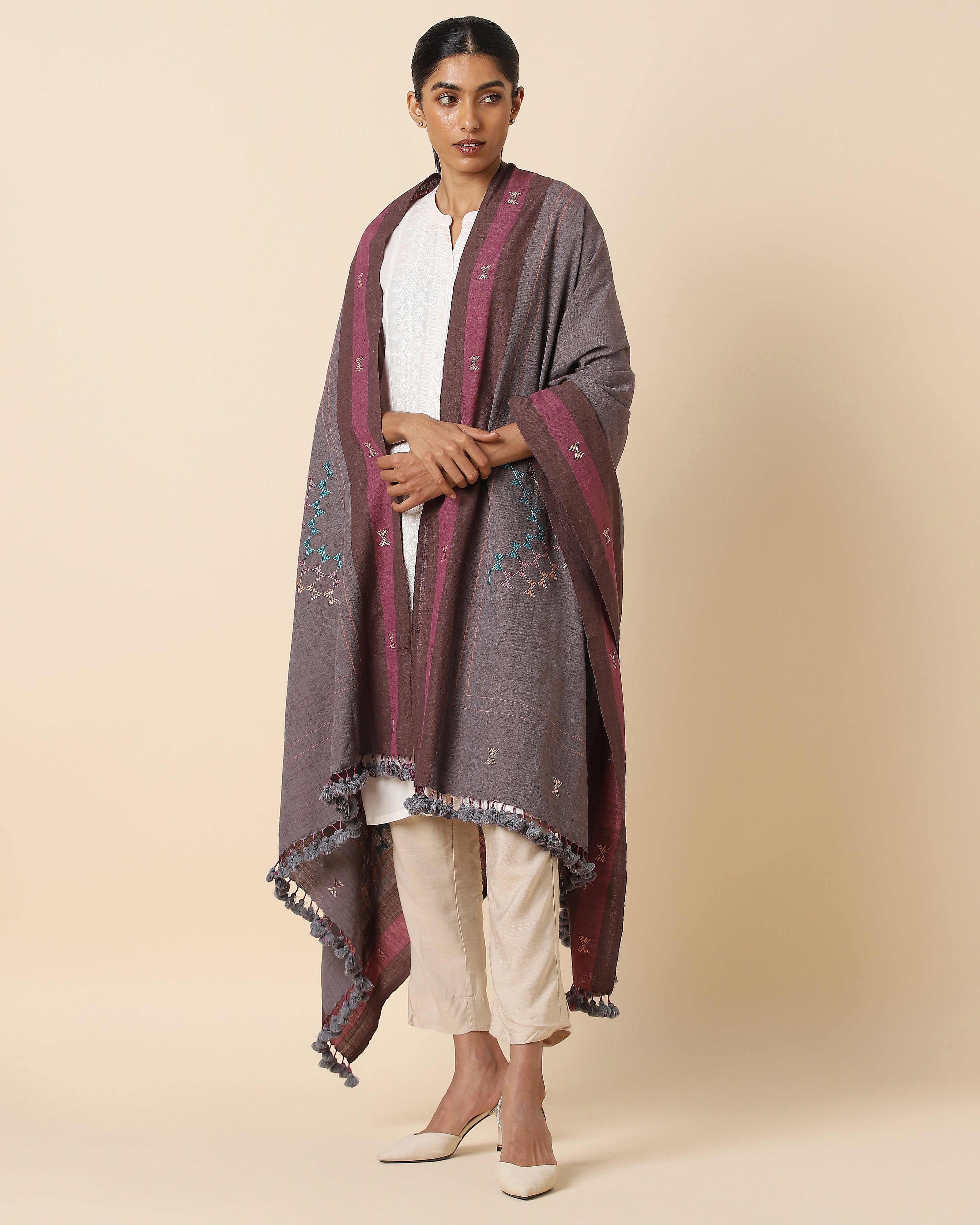 Shahinaz Bhujodi Extra Weft Woolen Shawl