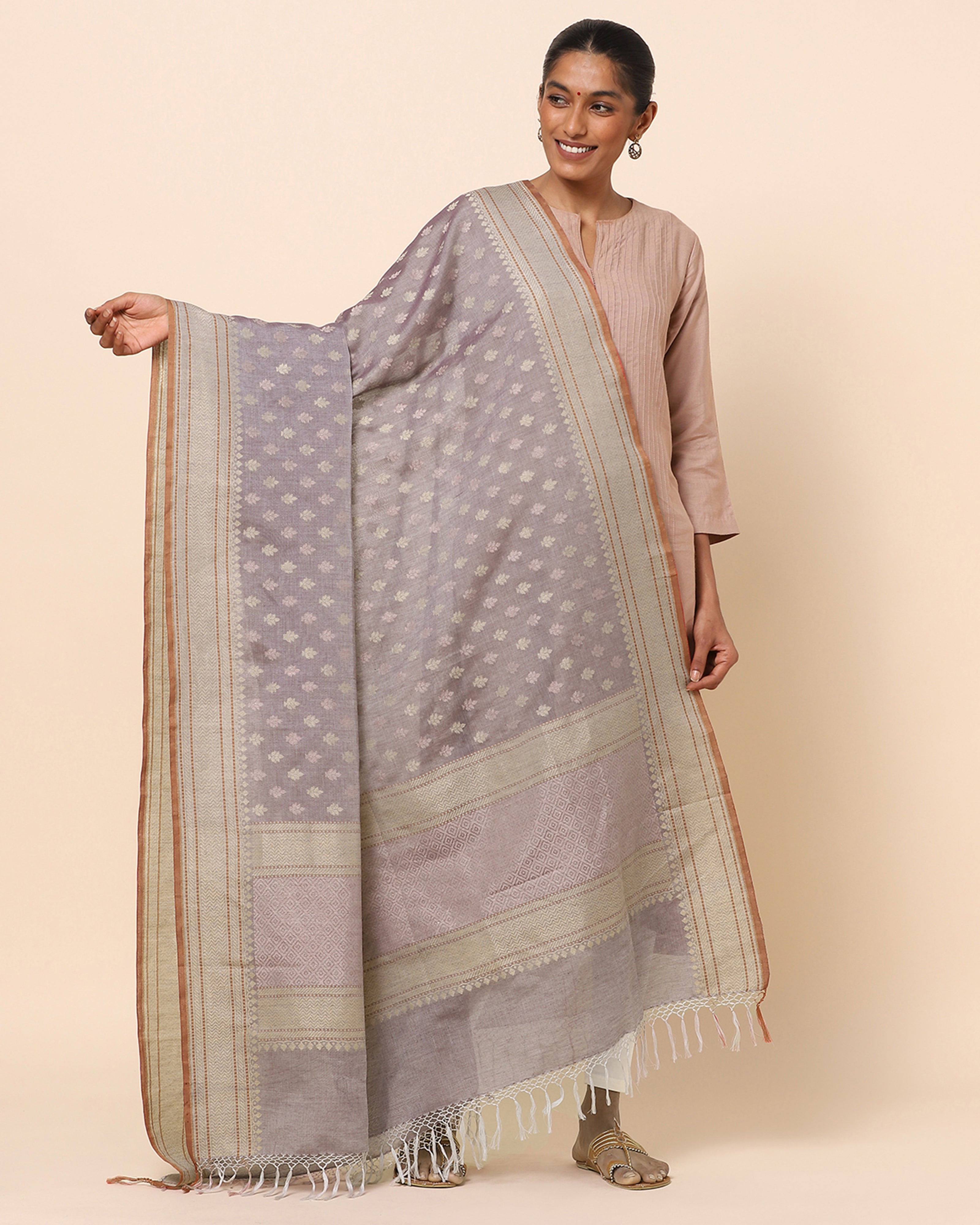 Nurvi Banarasi Kadwa Cotton Dupatta