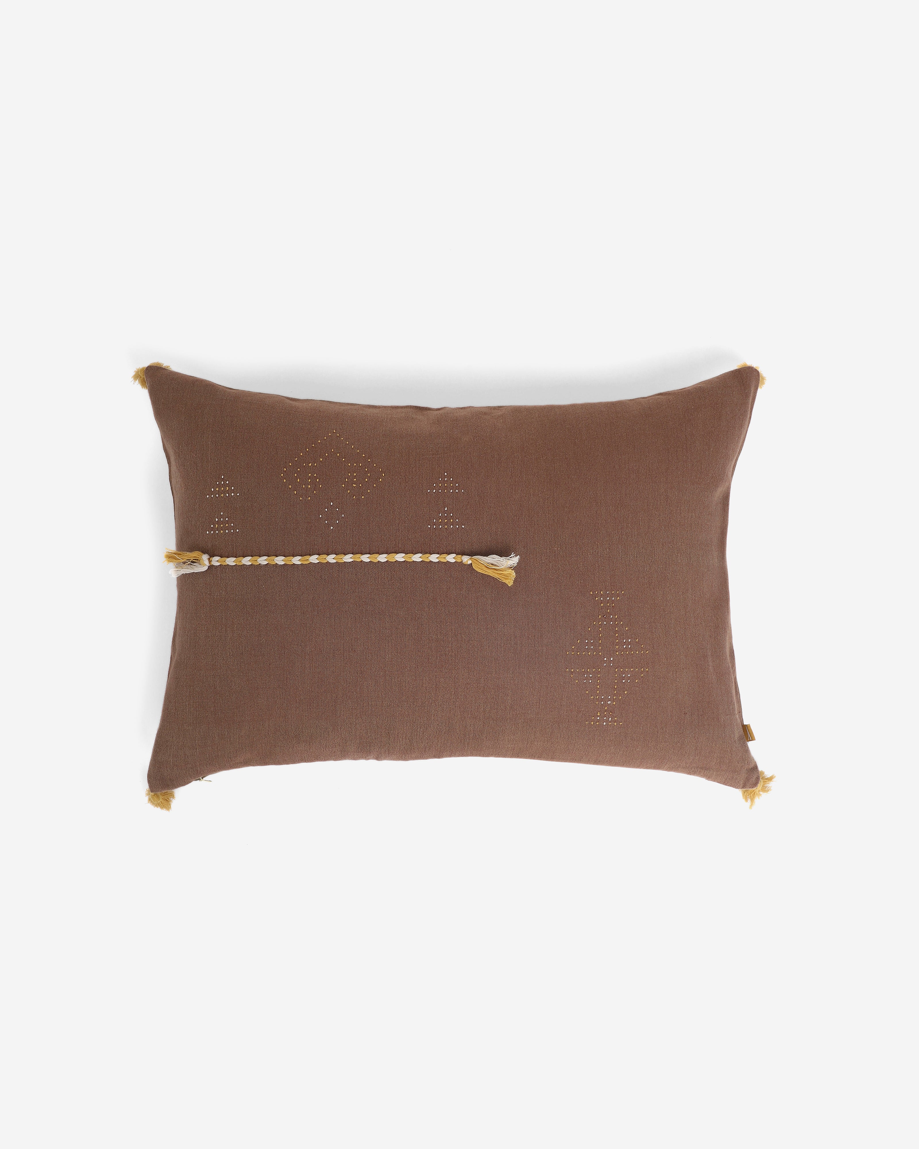 Tansu Bhujodi Tangalia Cotton Cushion Cover