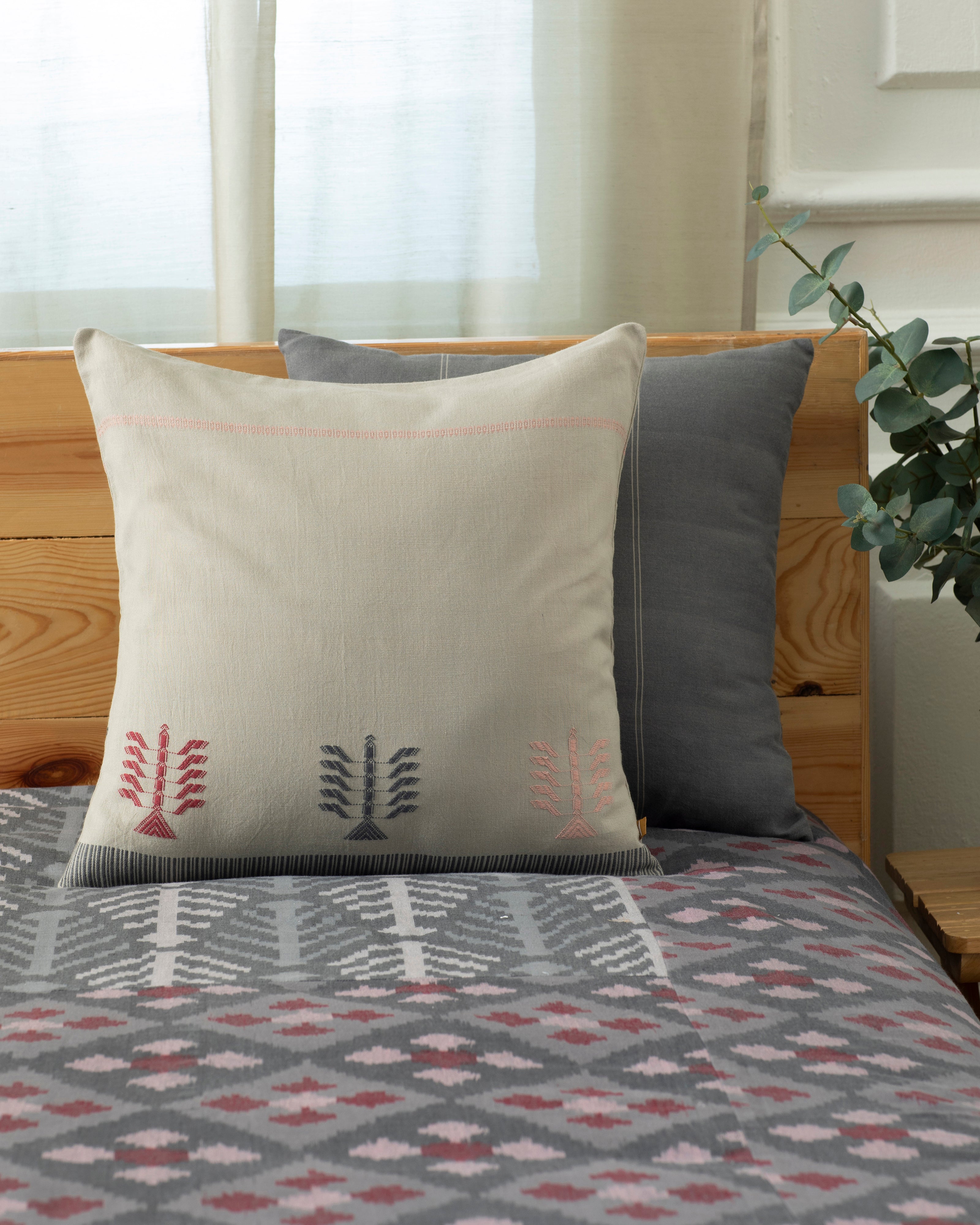 Pushpagiri Bhujodi Extra Weft Cotton Cushion Cover