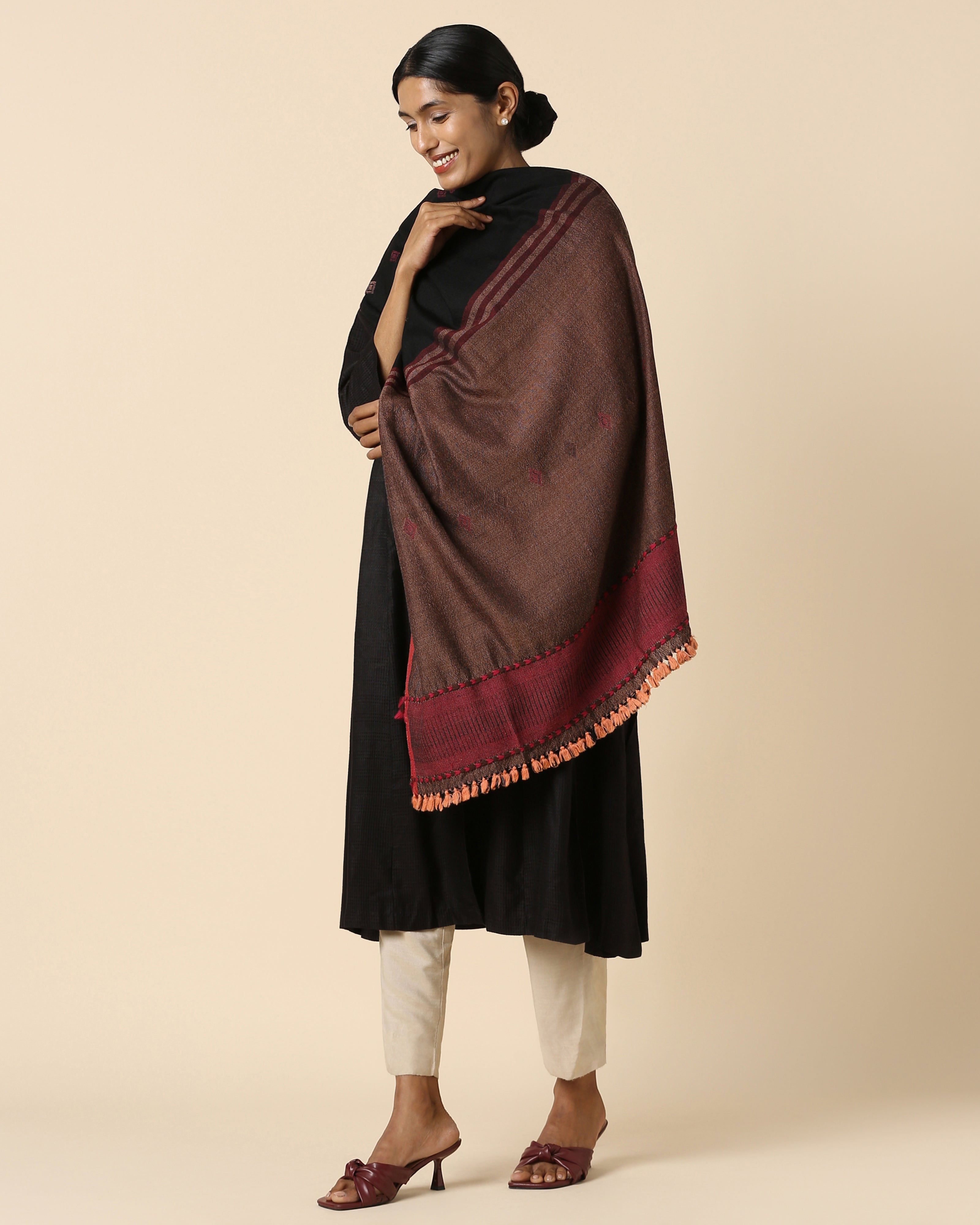 Lalam Bhujodi Extra Weft Woolen Shawl