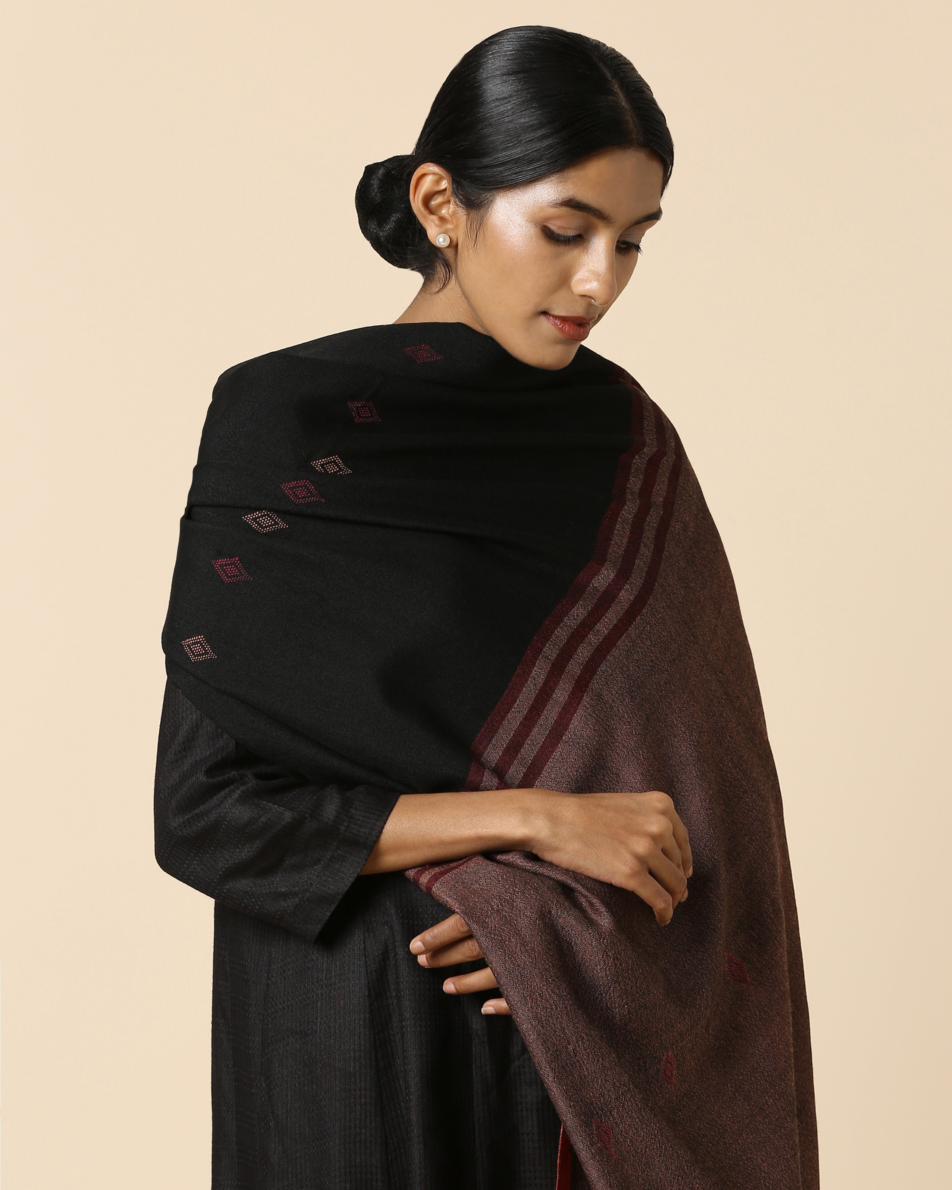 Lalam Bhujodi Extra Weft Woolen Shawl