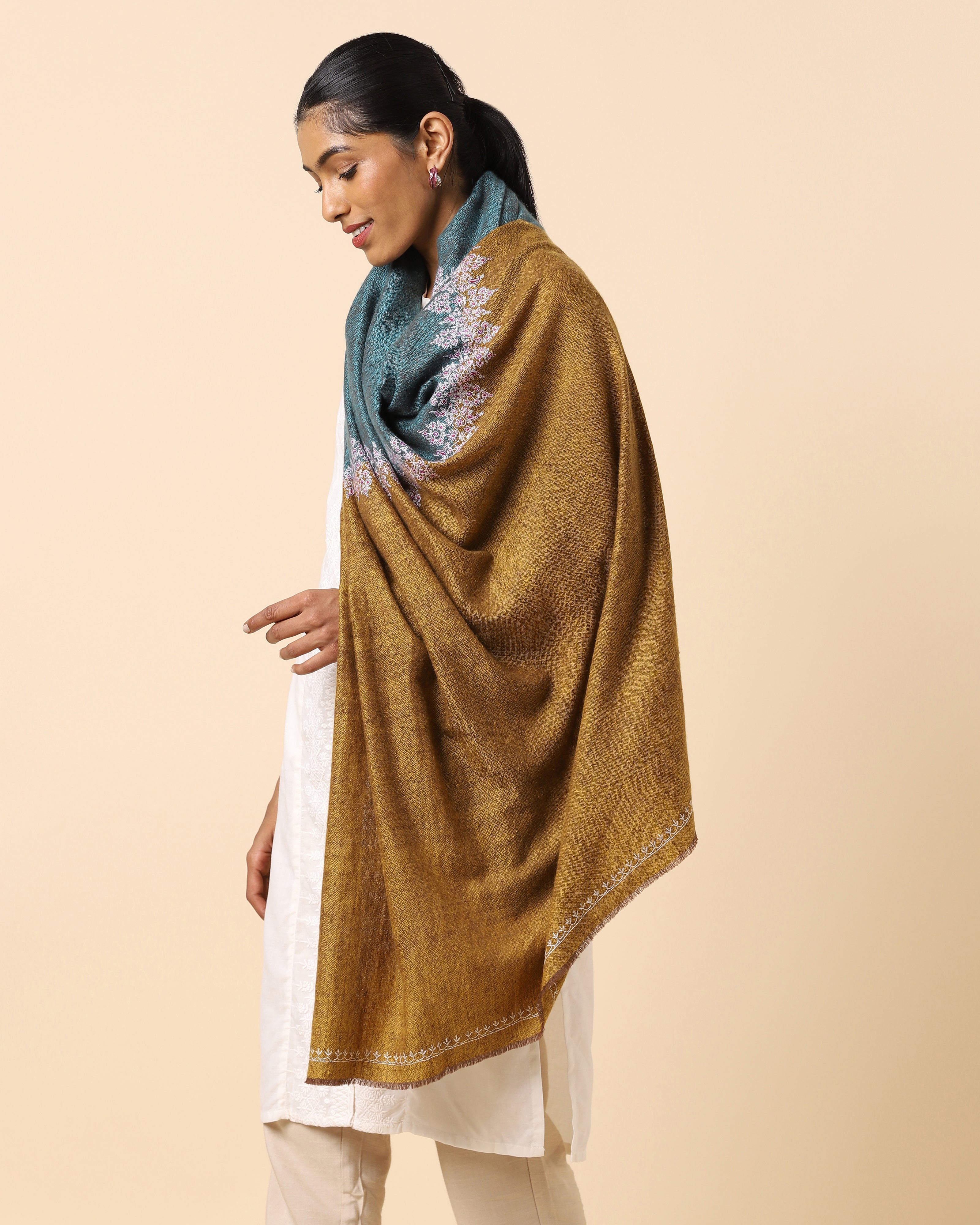 Preeth Kashmir Sozni Embroidery Pashmina Shawl