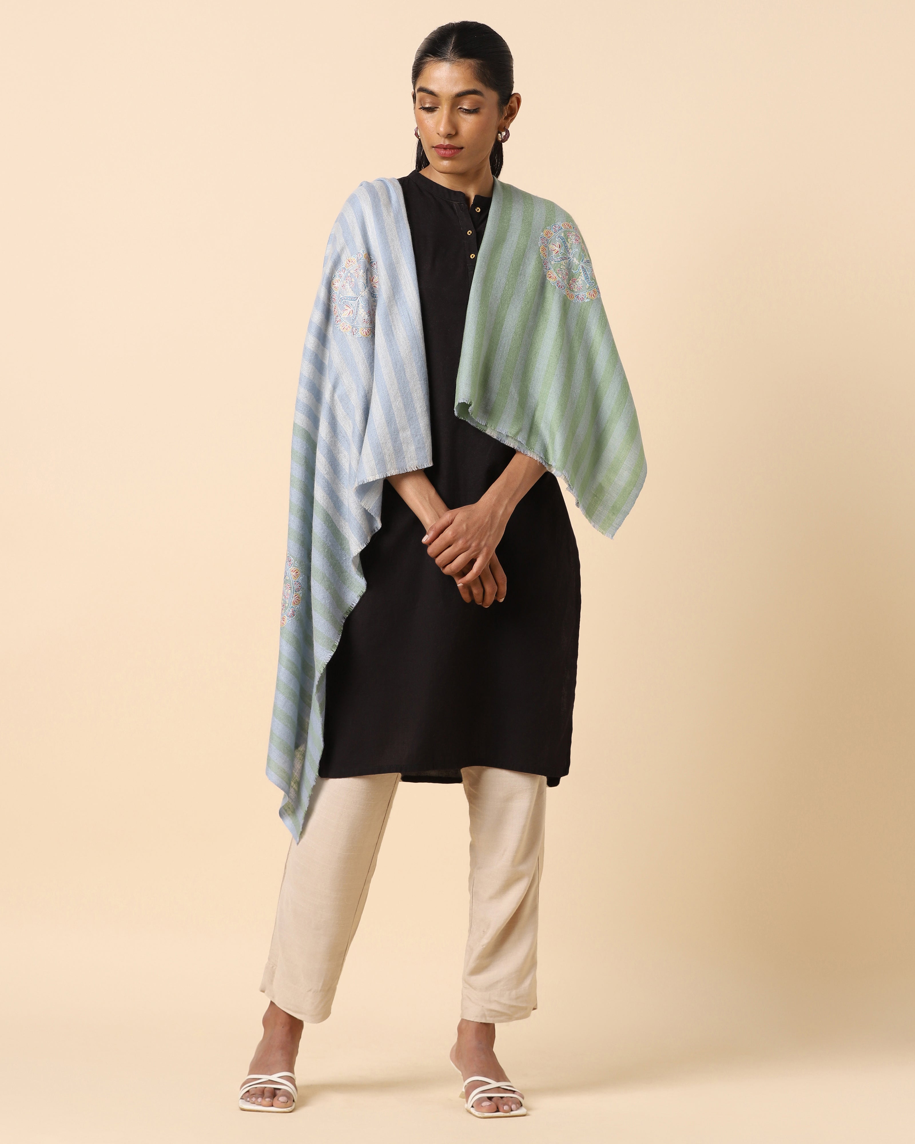 Vrutha Kashmir Sozni Embroidery Pashmina Shawl