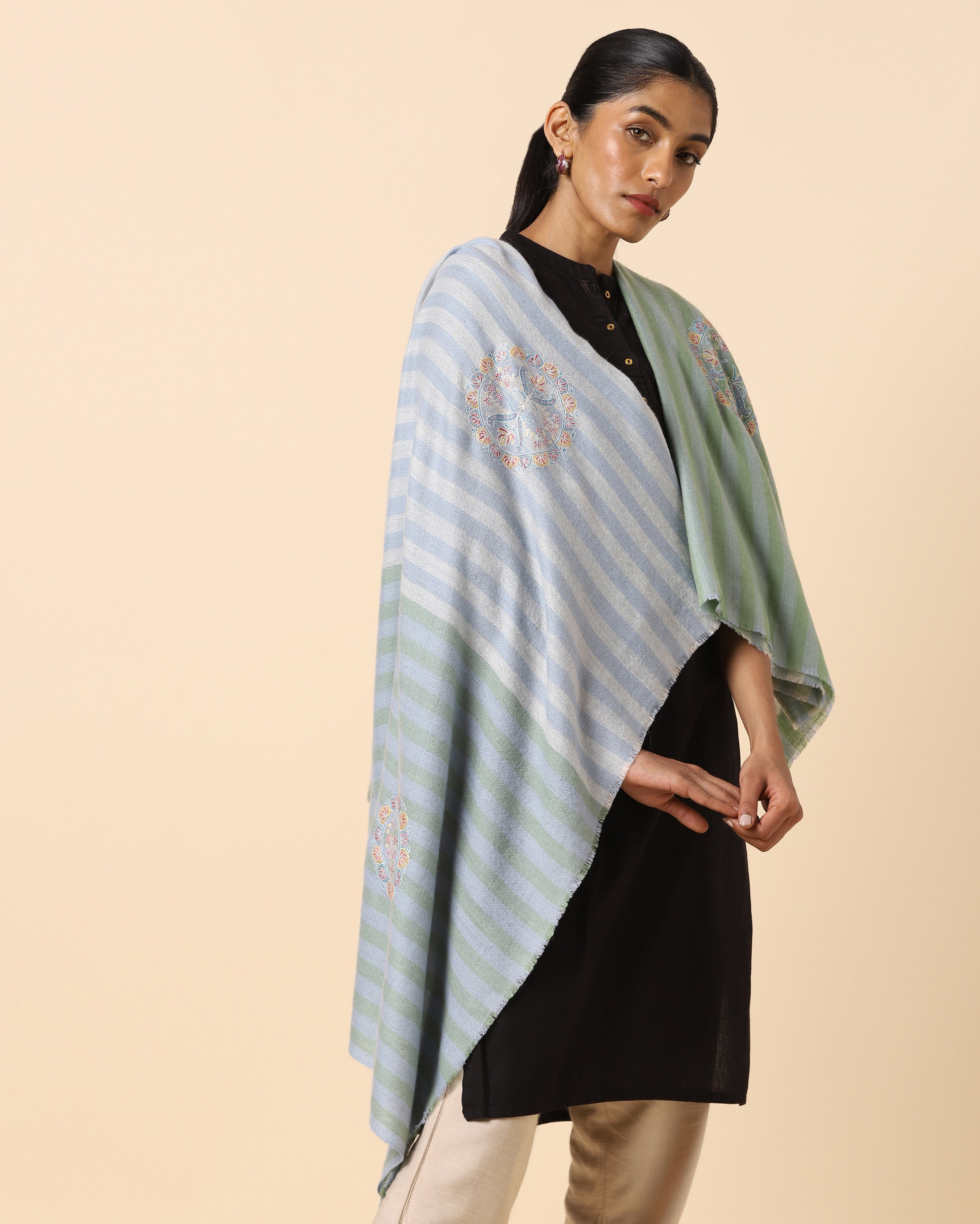 Vrutha Kashmir Sozni Embroidery Pashmina Shawl