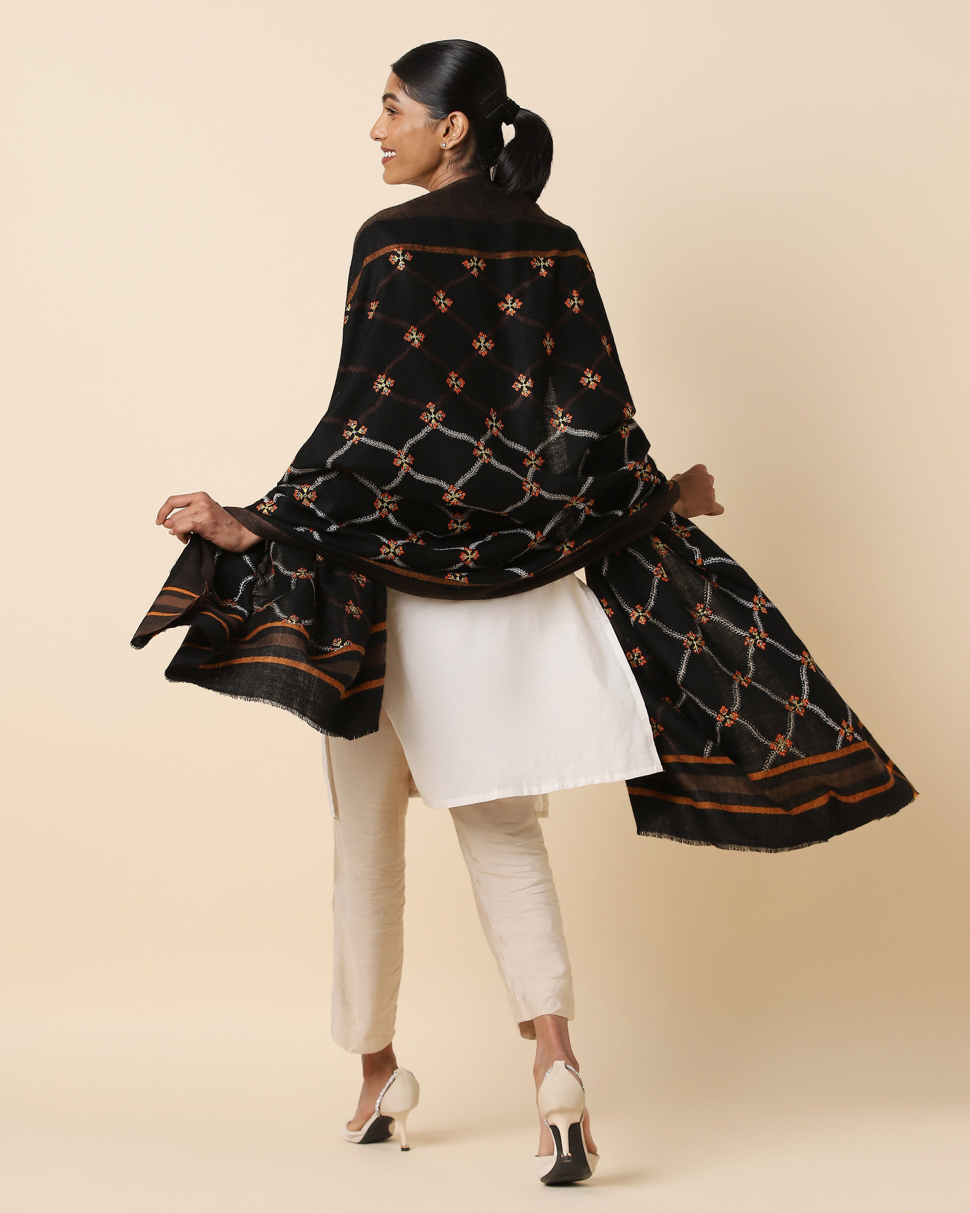 Akarsh Kashmir Sozni Embroidery Pashmina Shawl