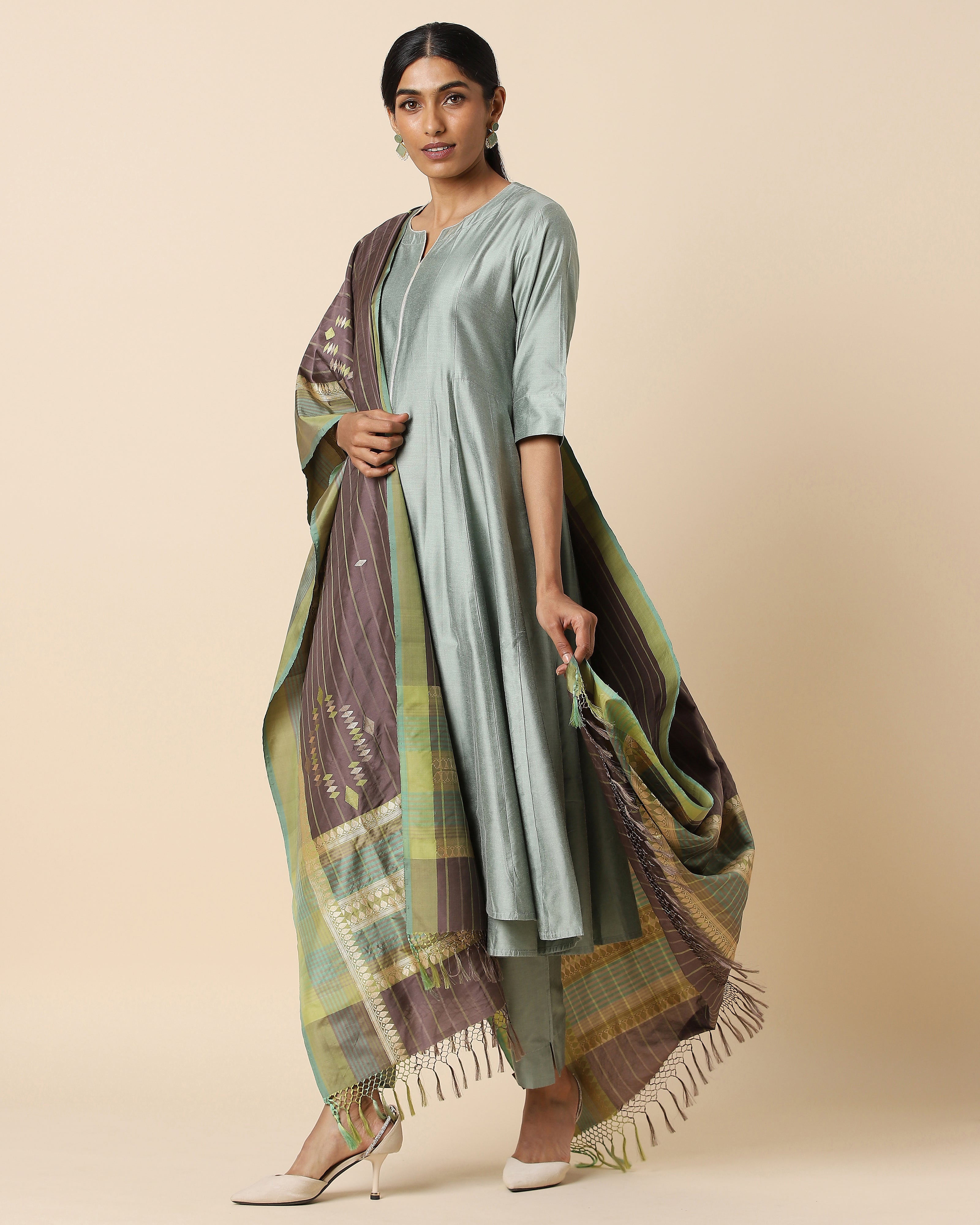 Vallabhi Banarasi Kadwa Silk Dupatta