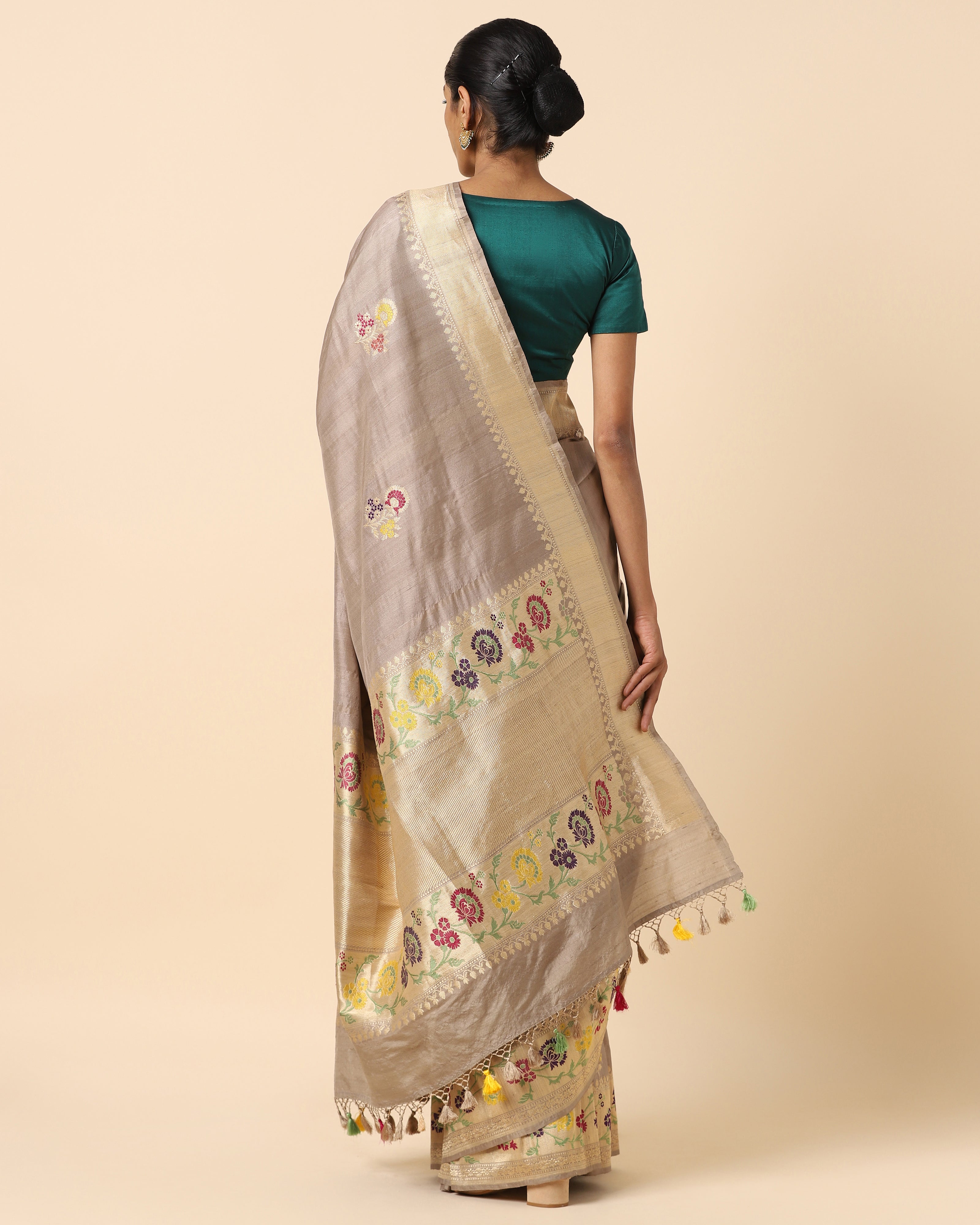 Aariv Banarasi Kadwa Silk Saree