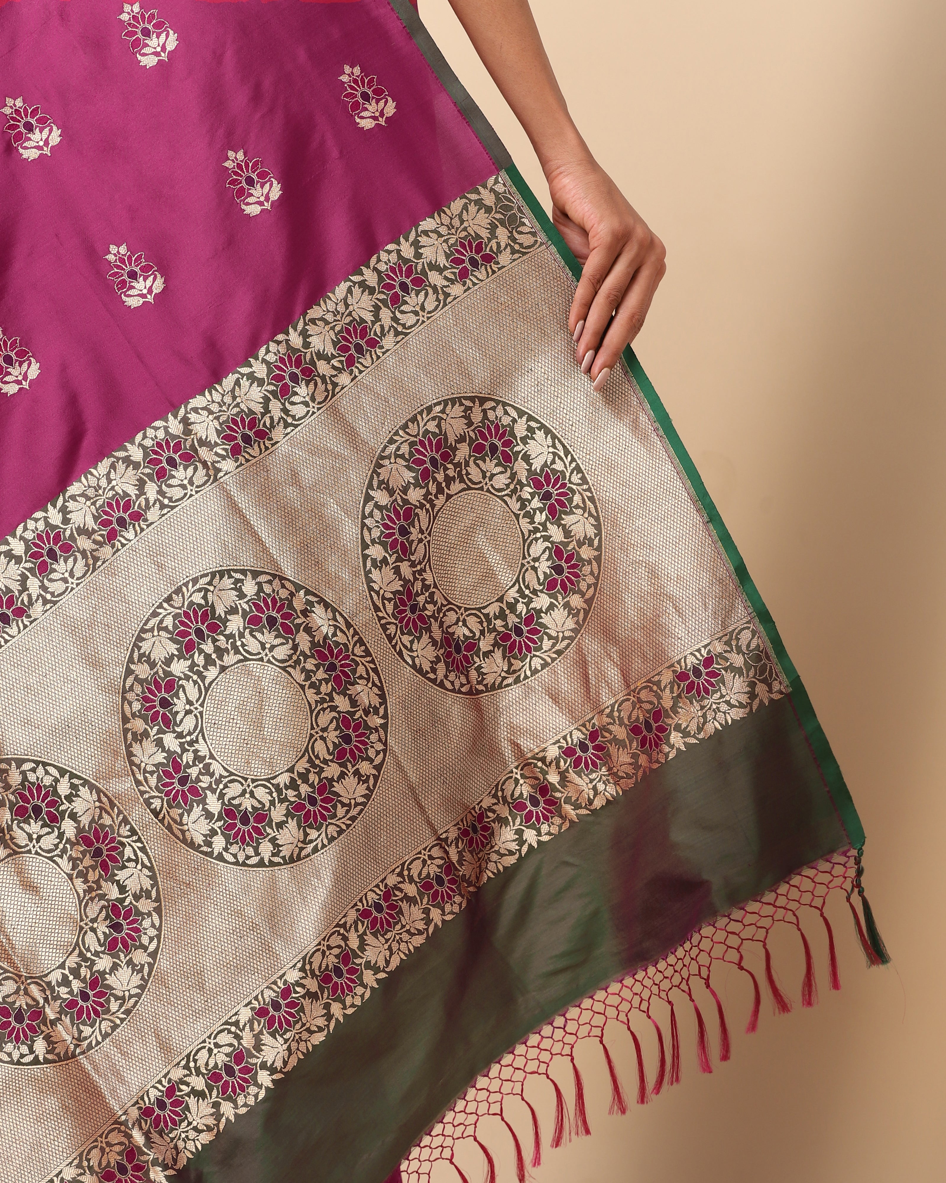 Mahika Banarasi Kadwa Silk Saree