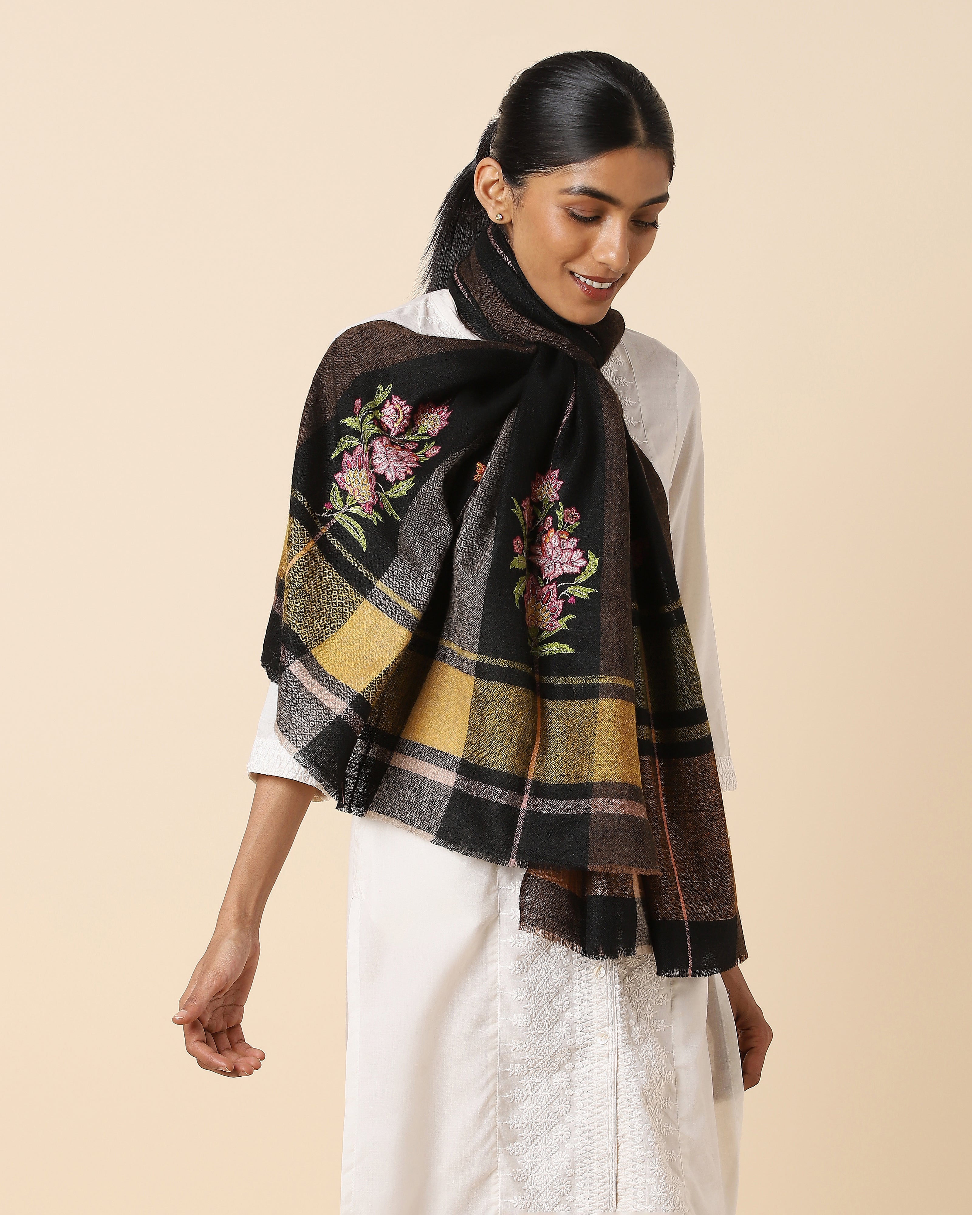 Divani Kashmir Sozni Embroidery Pashmina Stole