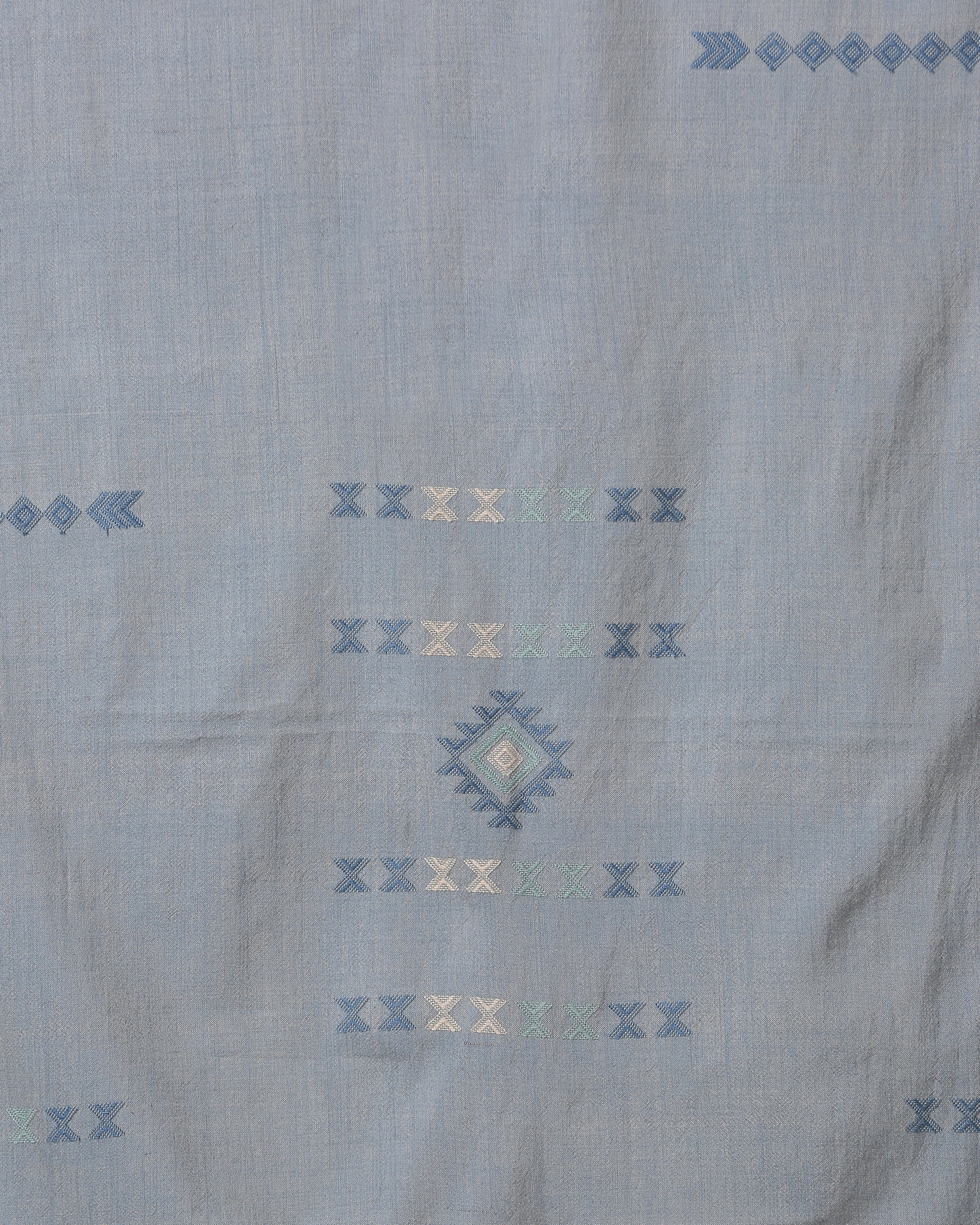 Lanuki Bhujodi Extra Weft Woolen Shawl