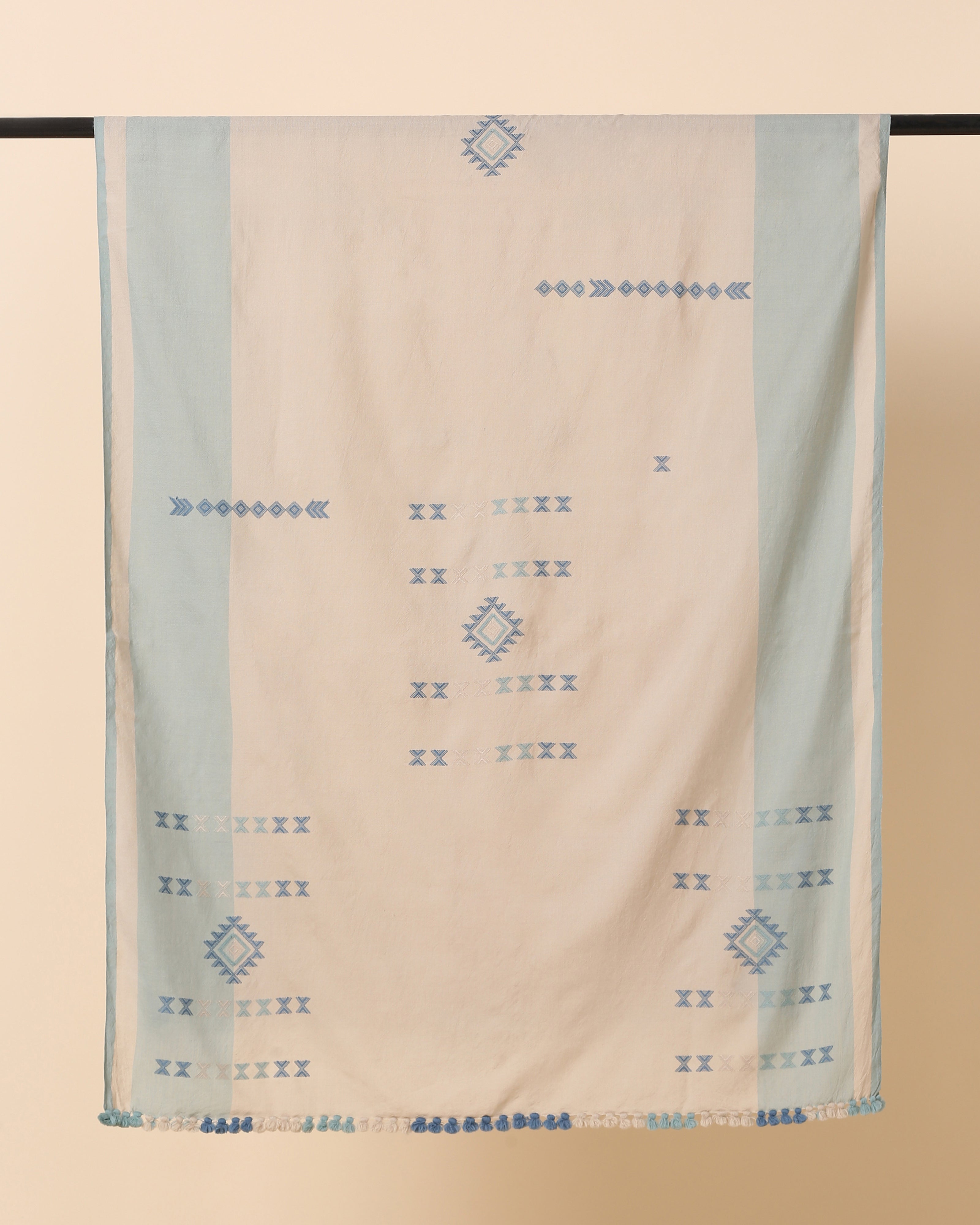 Lanuki Bhujodi Extra Weft Woolen Shawl