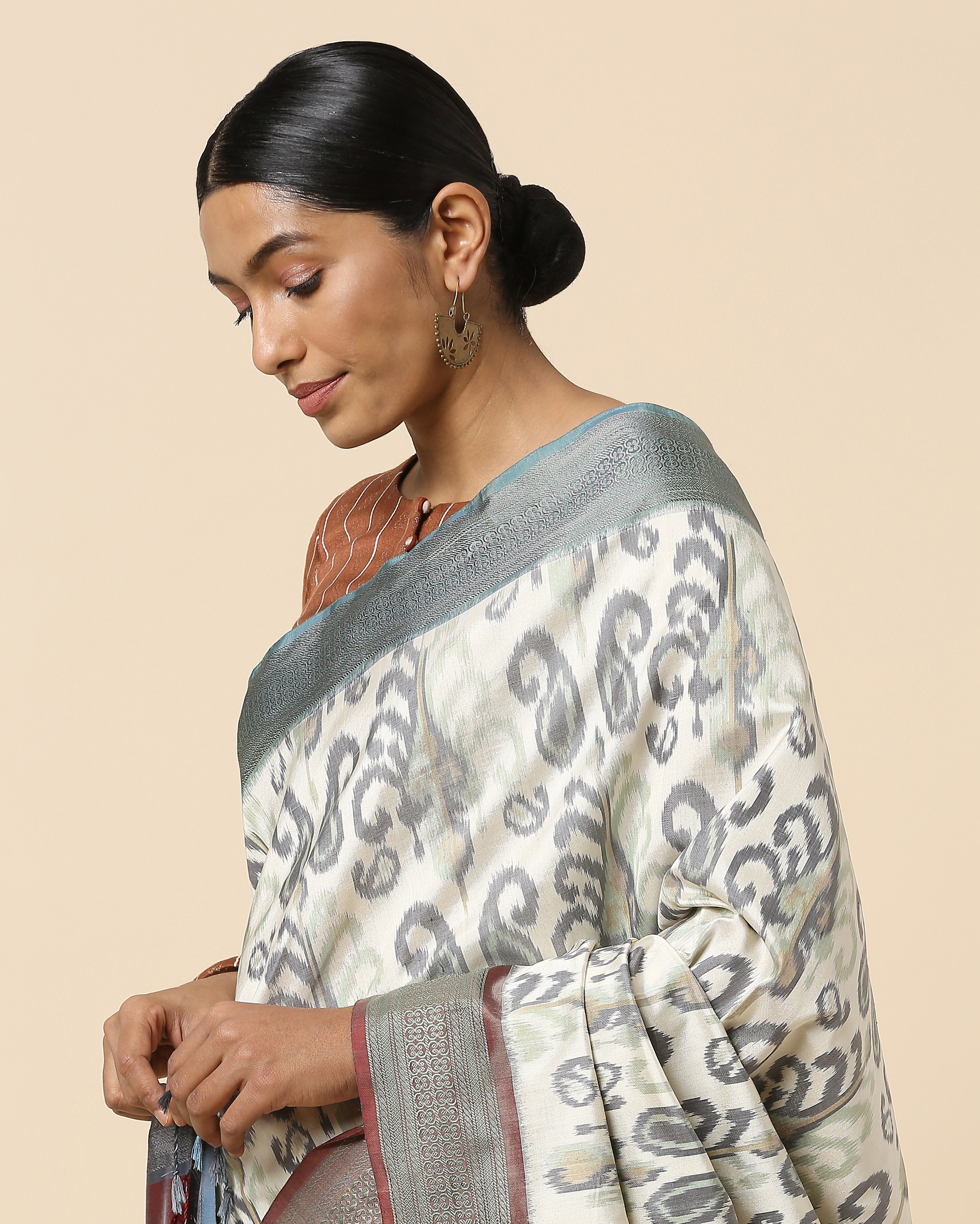 Abeba Pochampally Weft Ikat Silk Saree