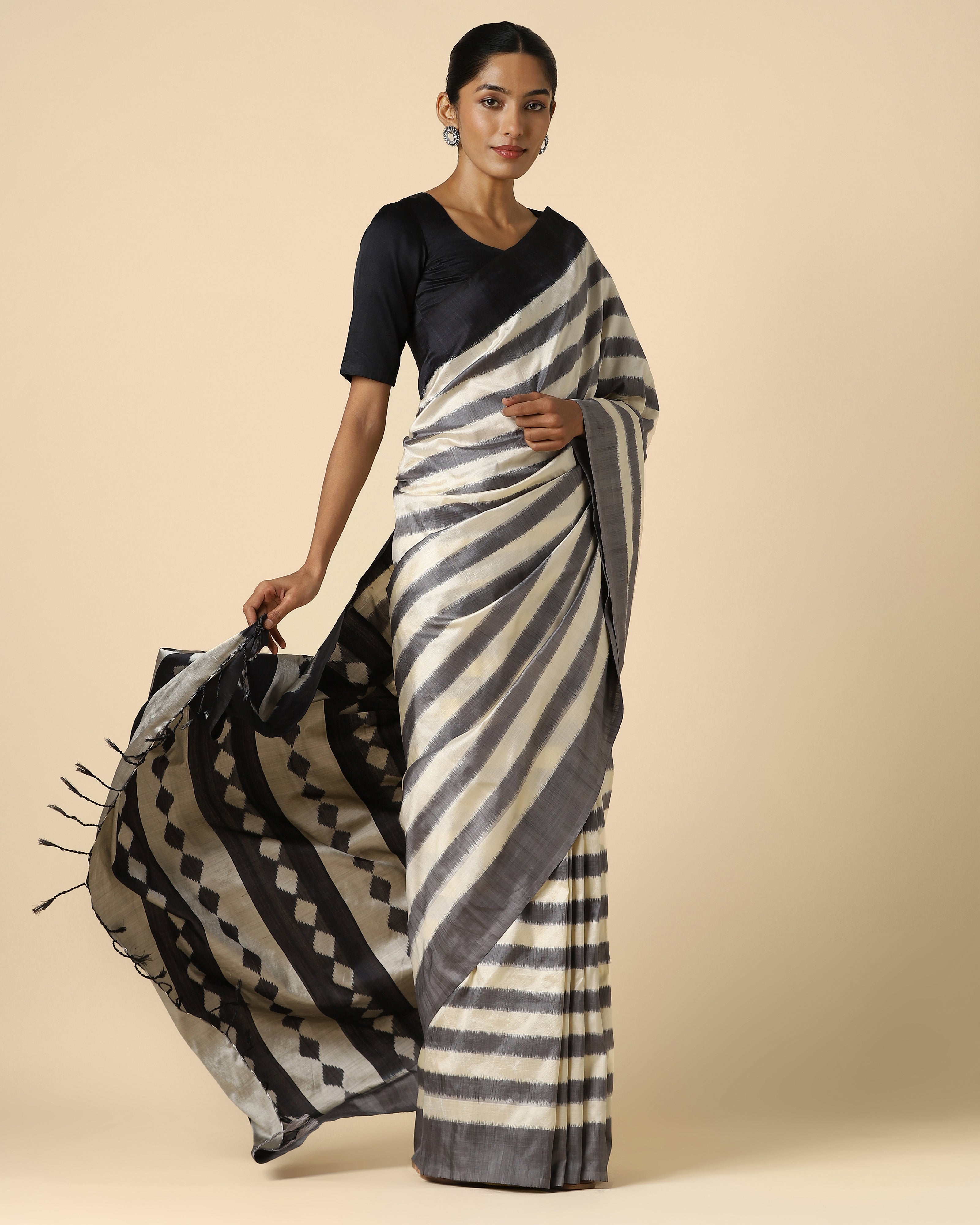Dhriti Pochampally Weft Ikat Silk Saree