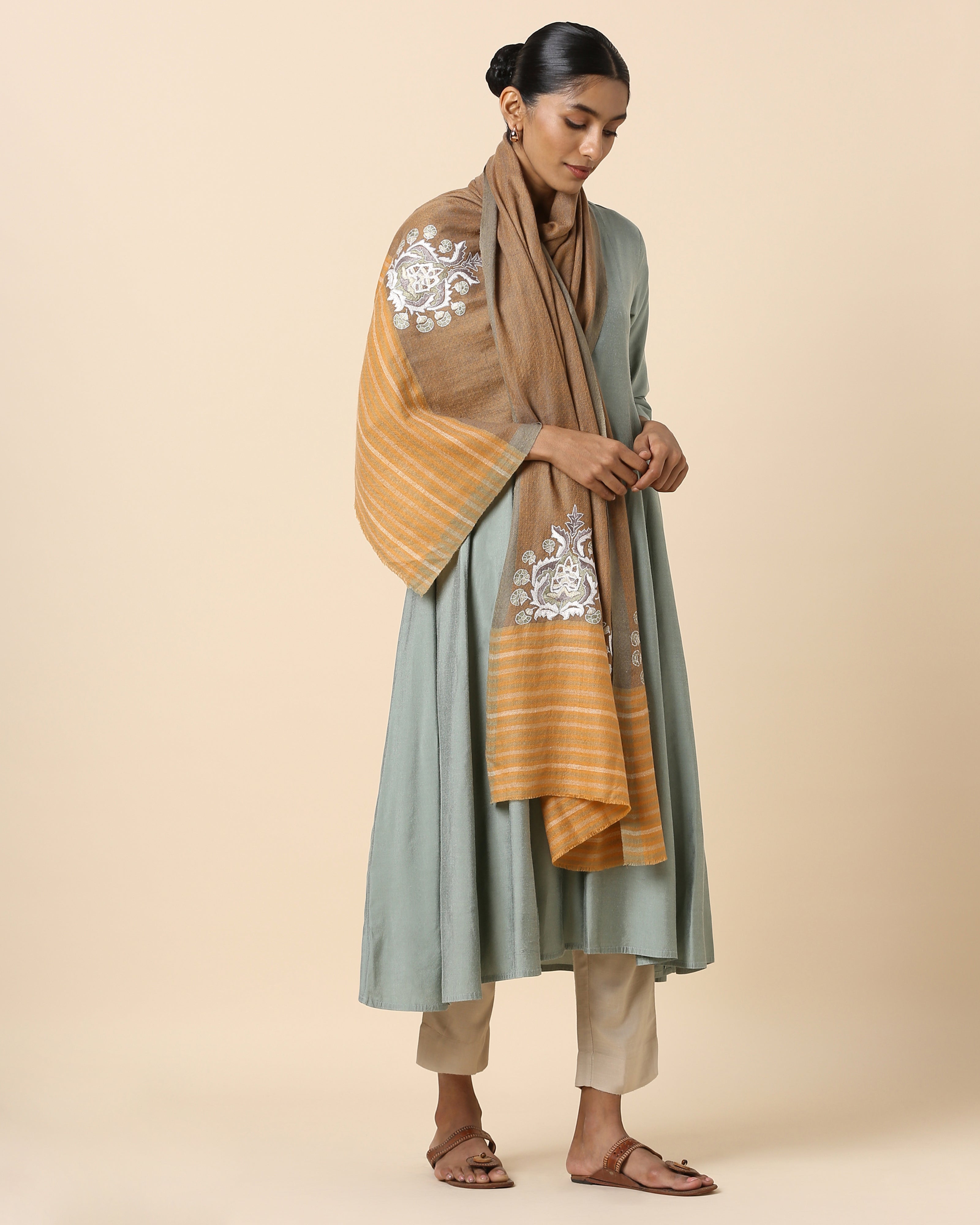 Kourtney Kashmir Sozni Embroidery Pashmina Stole