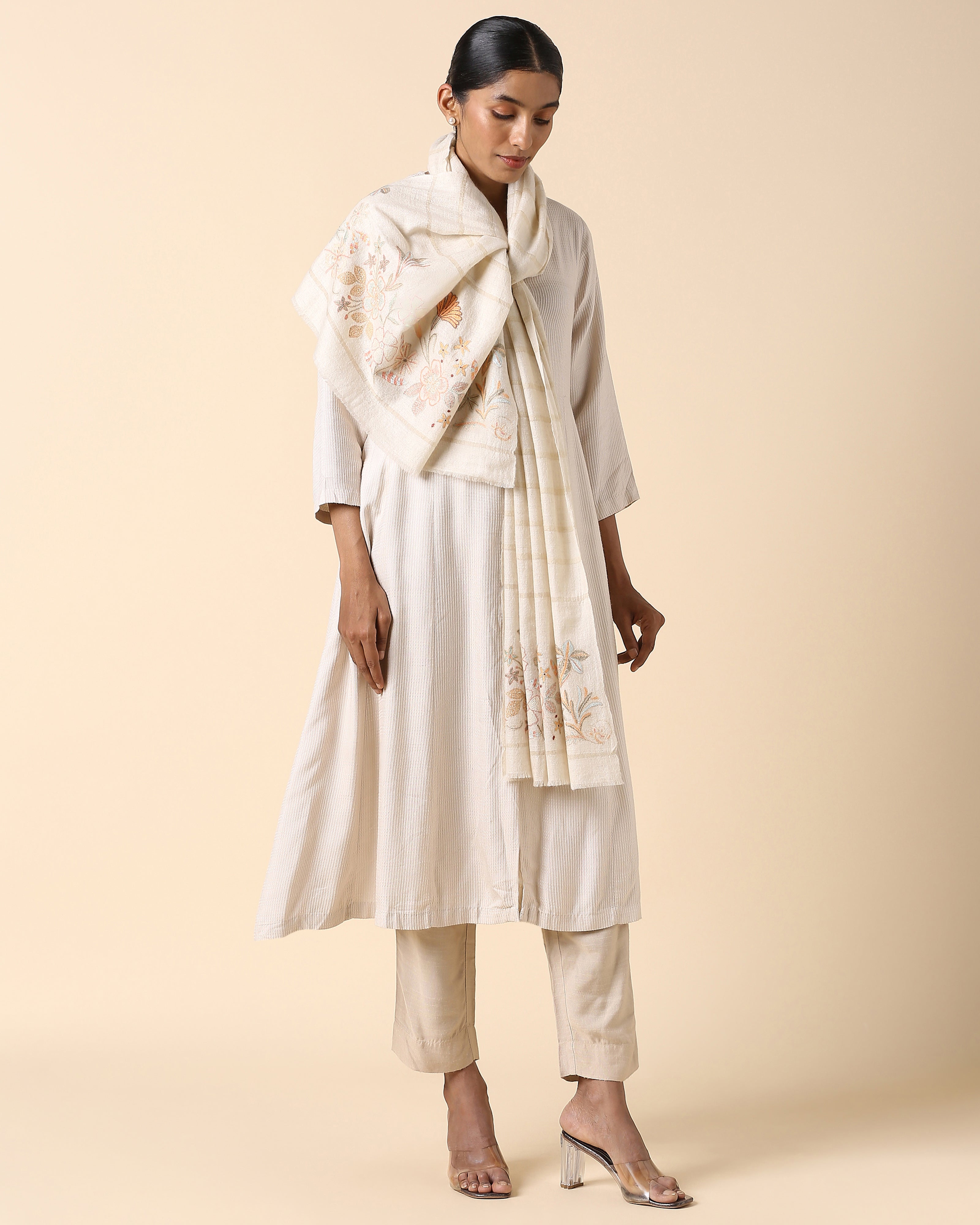 Kaylee Kashmir Sozni Embroidery Pashmina Stole