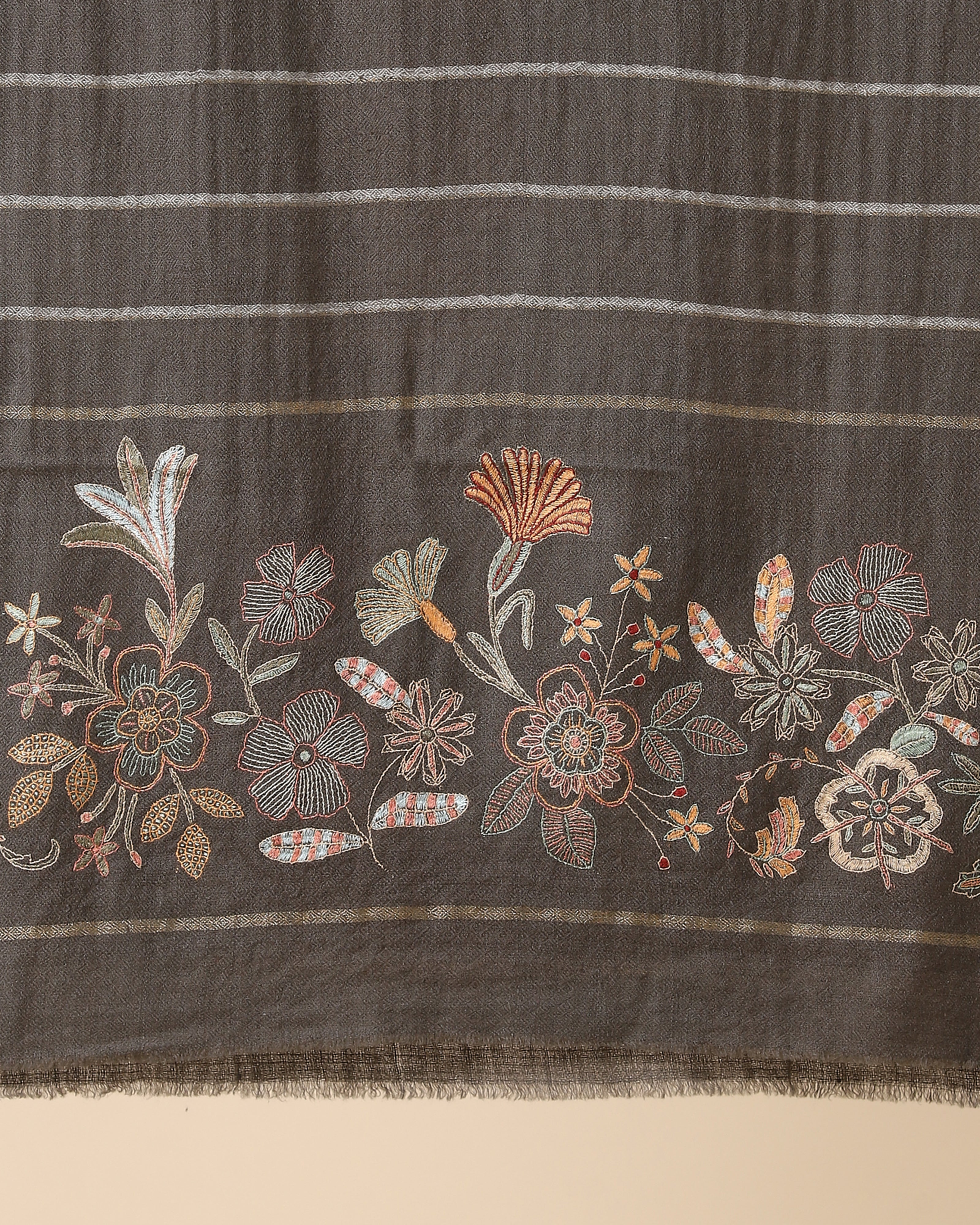 Kaylee Kashmir Sozni Embroidery Pashmina Stole