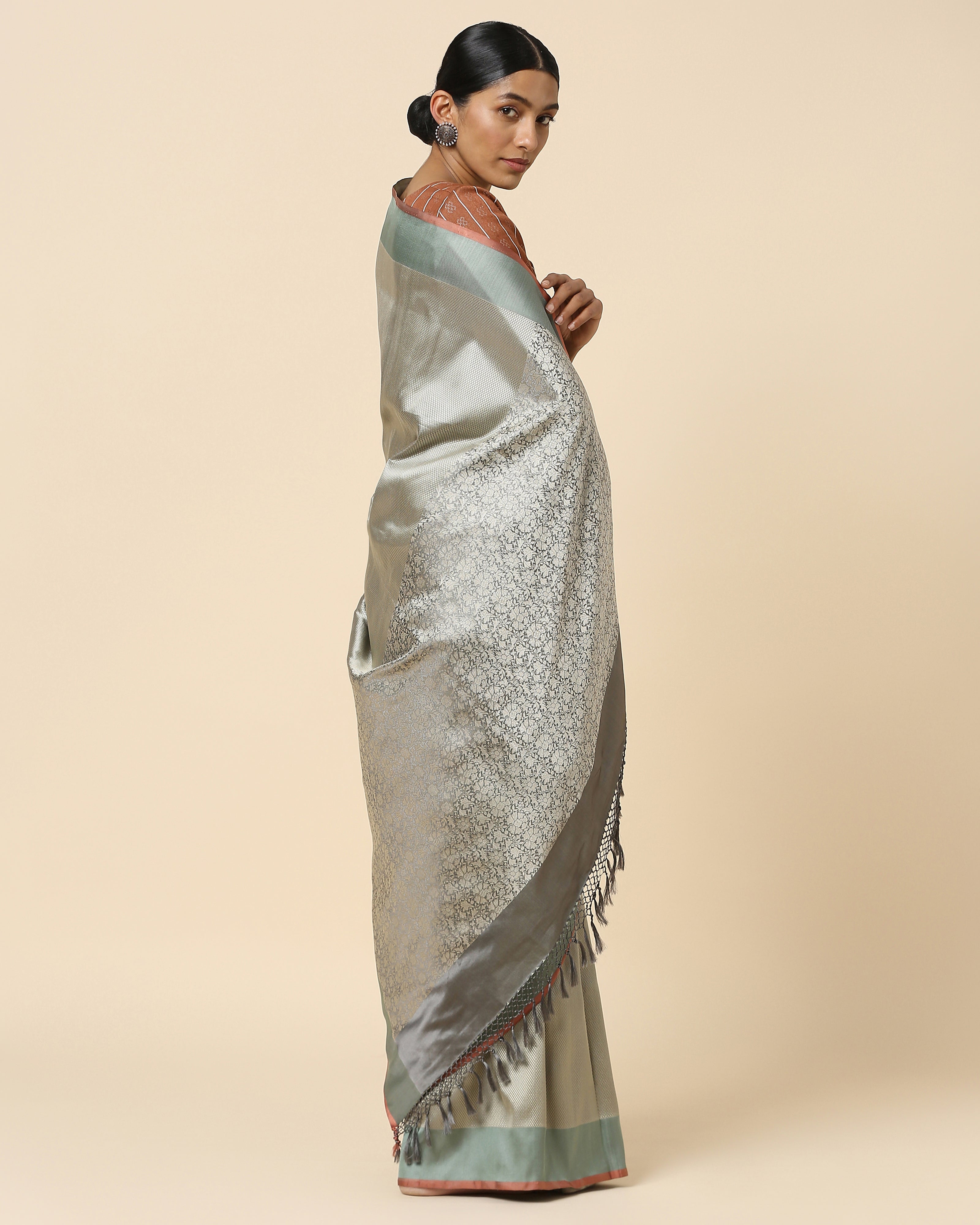 Hridya Banarasi Tanchoi Silk Saree