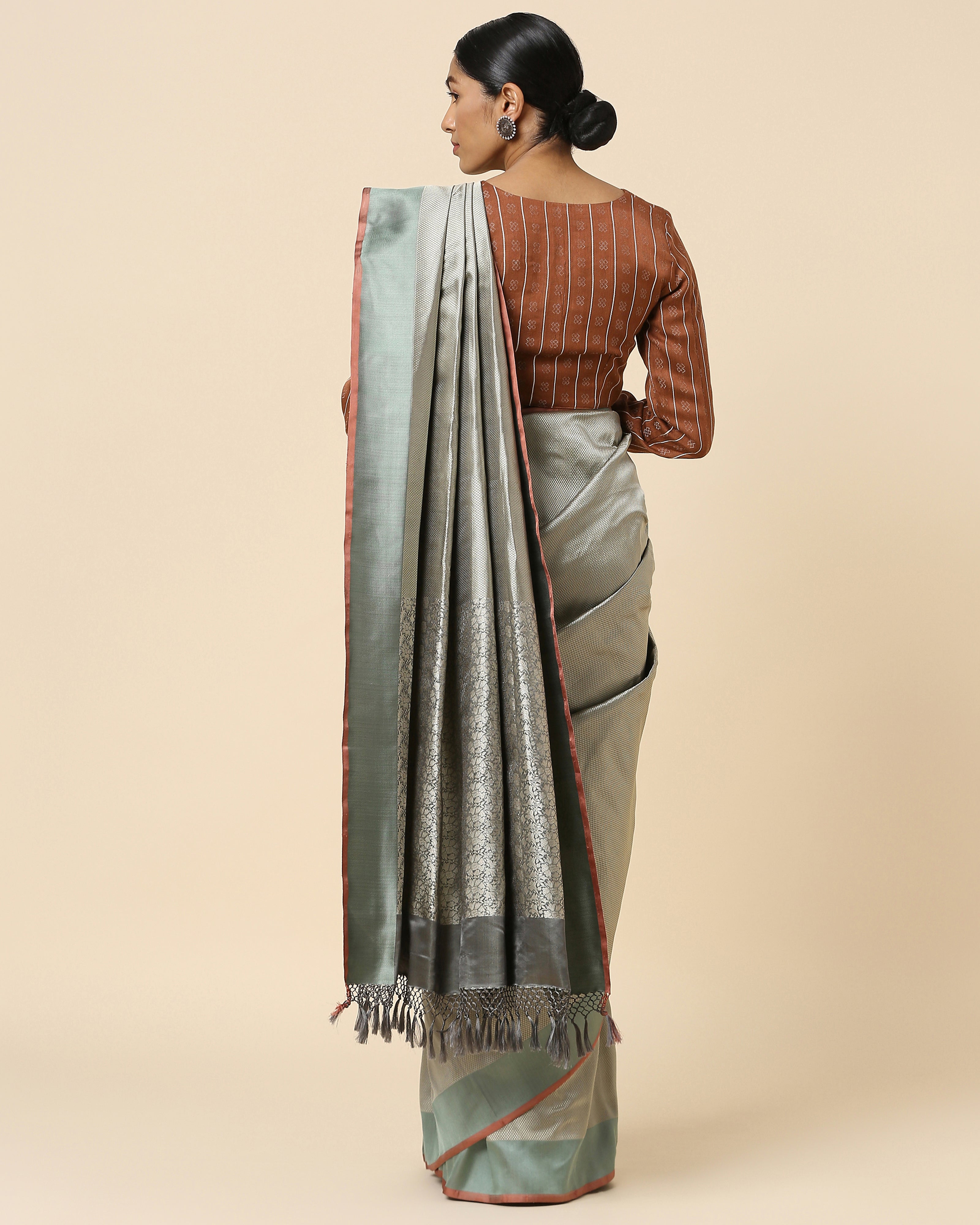 Hridya Banarasi Tanchoi Silk Saree