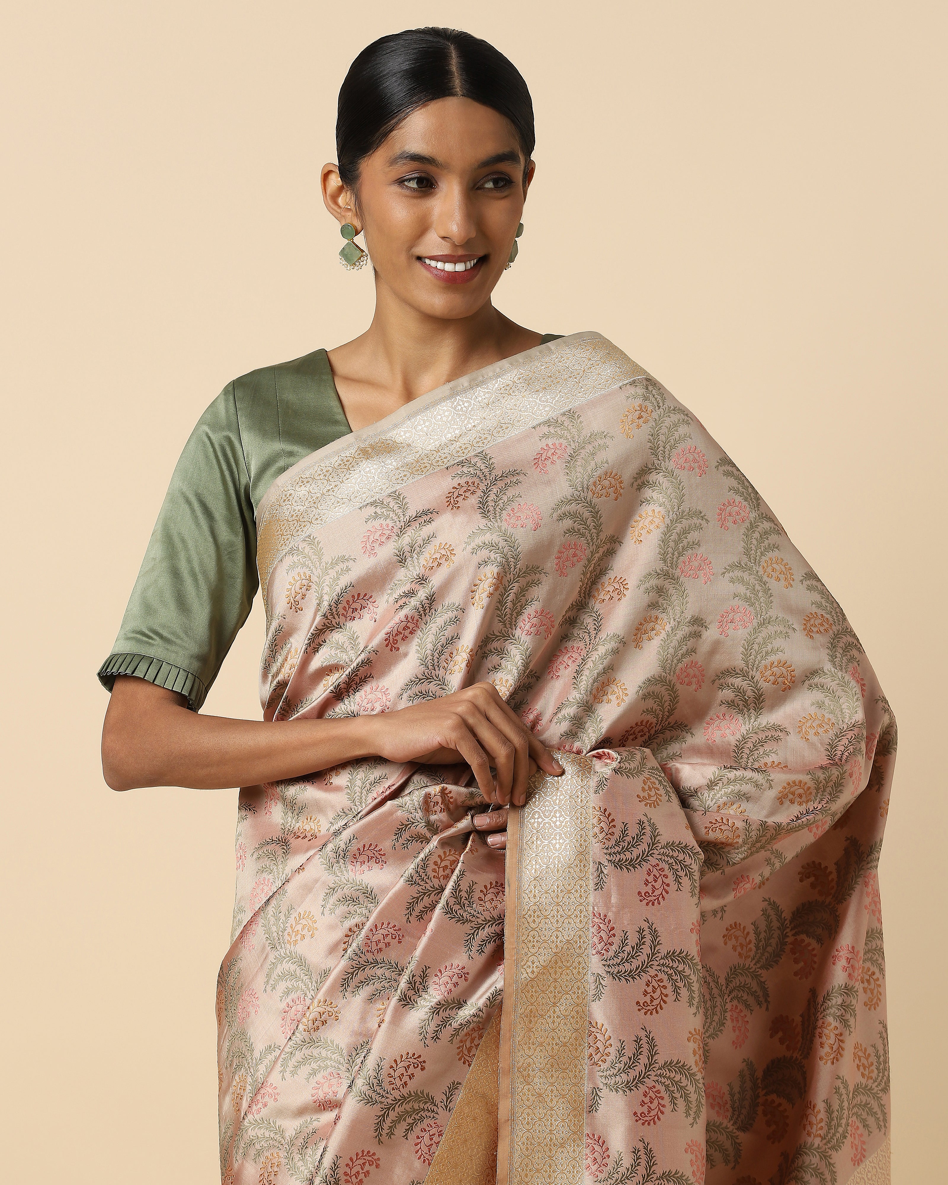 Trivia Banarasi Kadwa Silk Saree