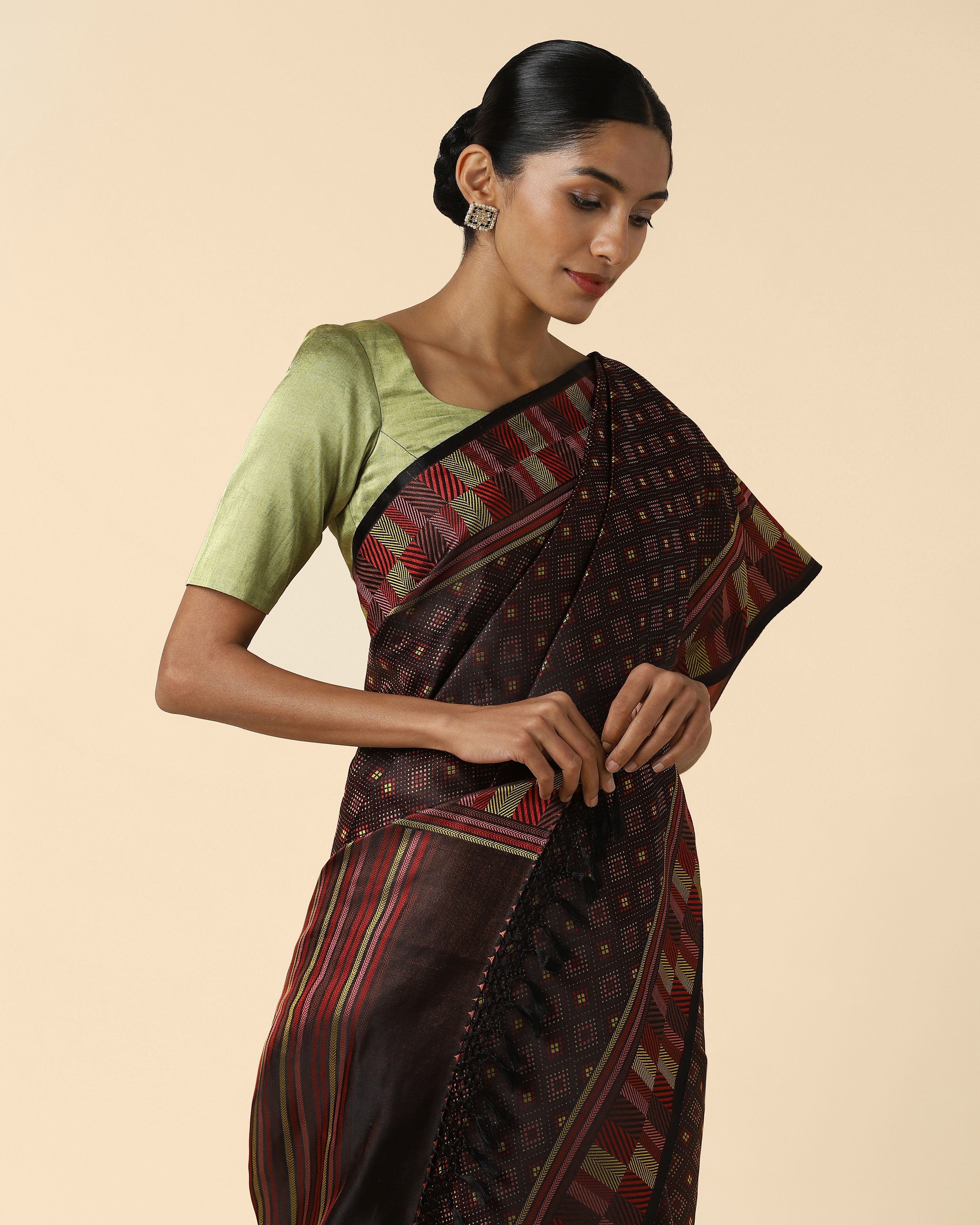 Kasvini Banarasi Tanchoi Silk Saree