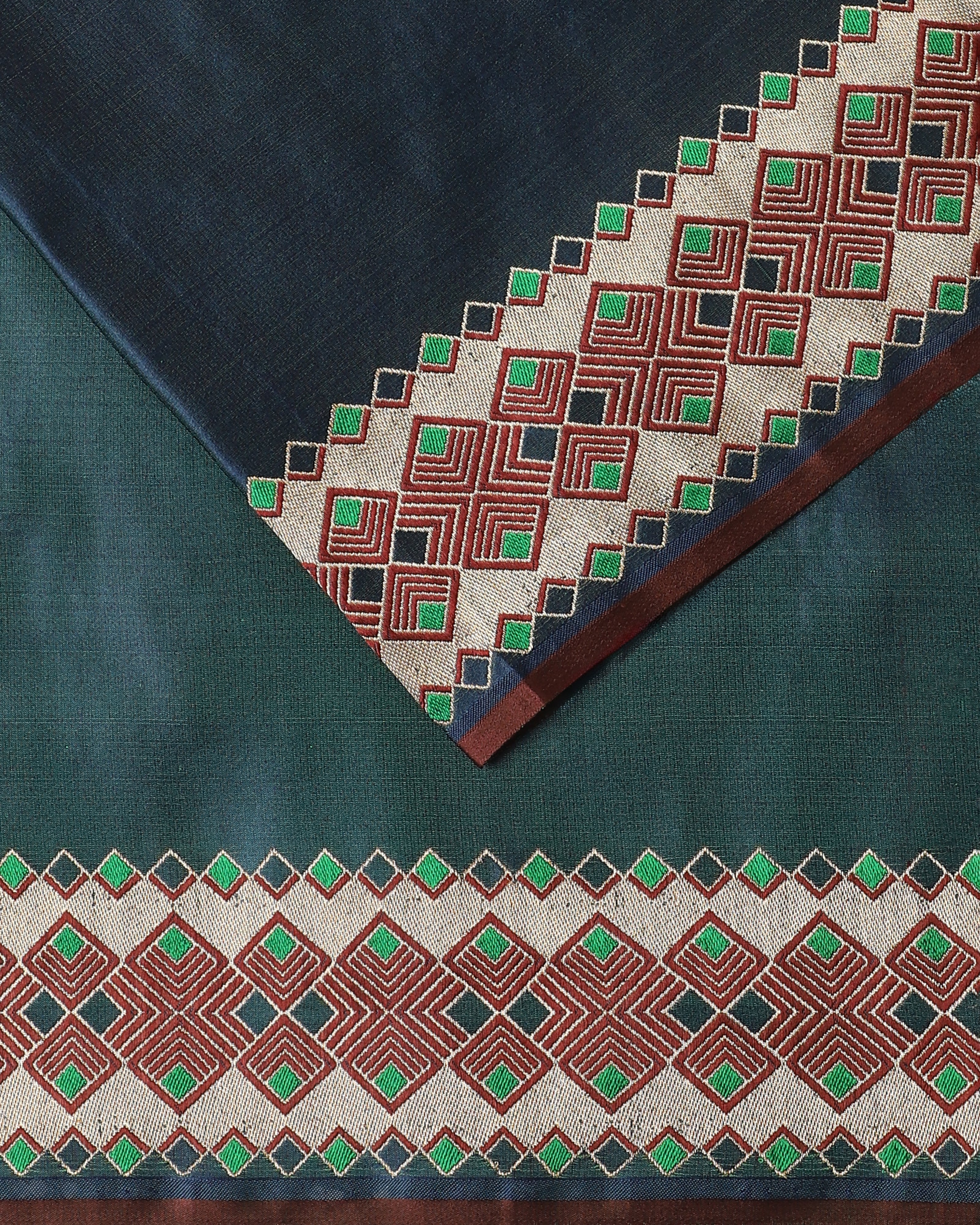 Chahna Banarasi Tanchoi Silk Saree