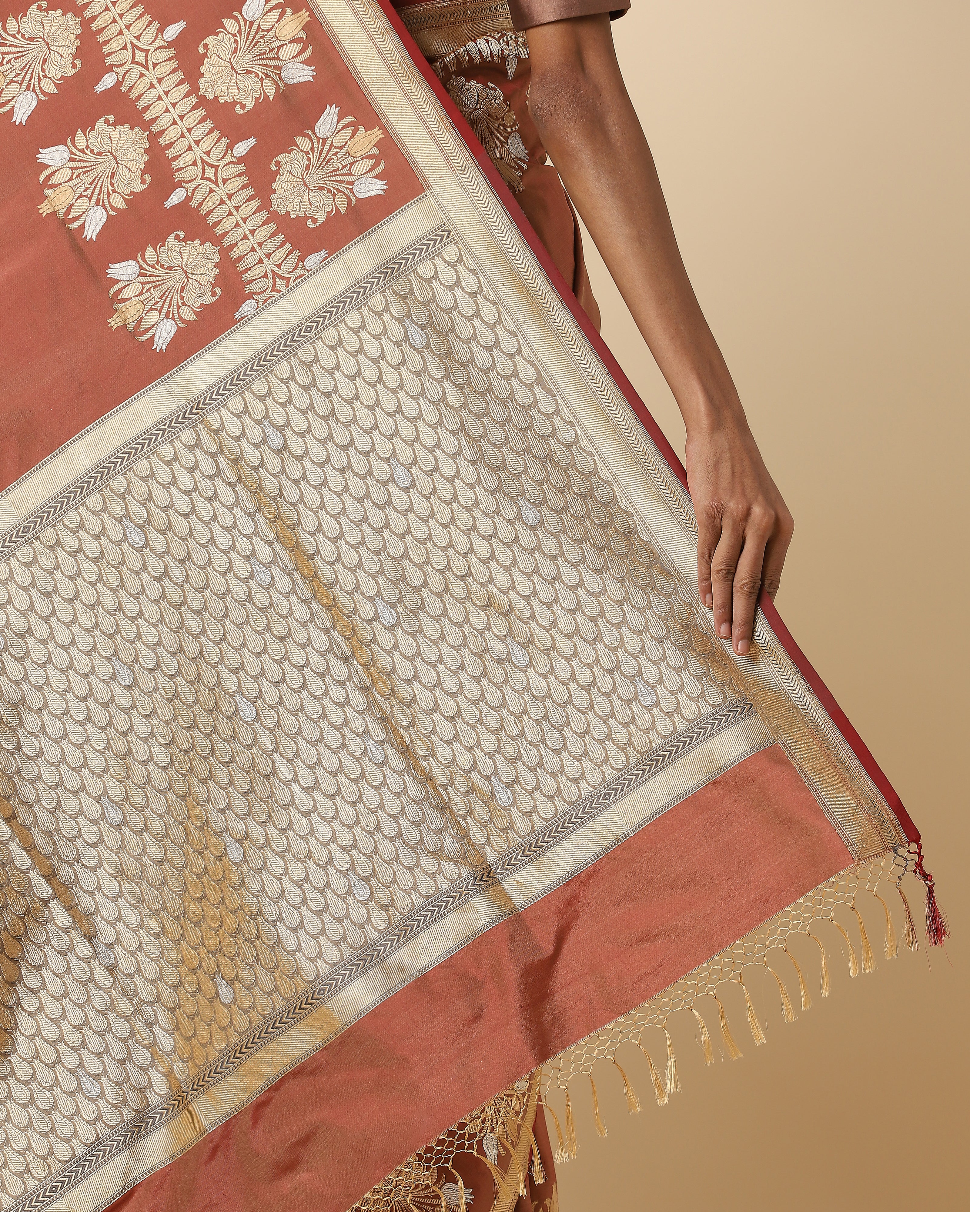 Harlie Banarasi Kadwa Silk Saree