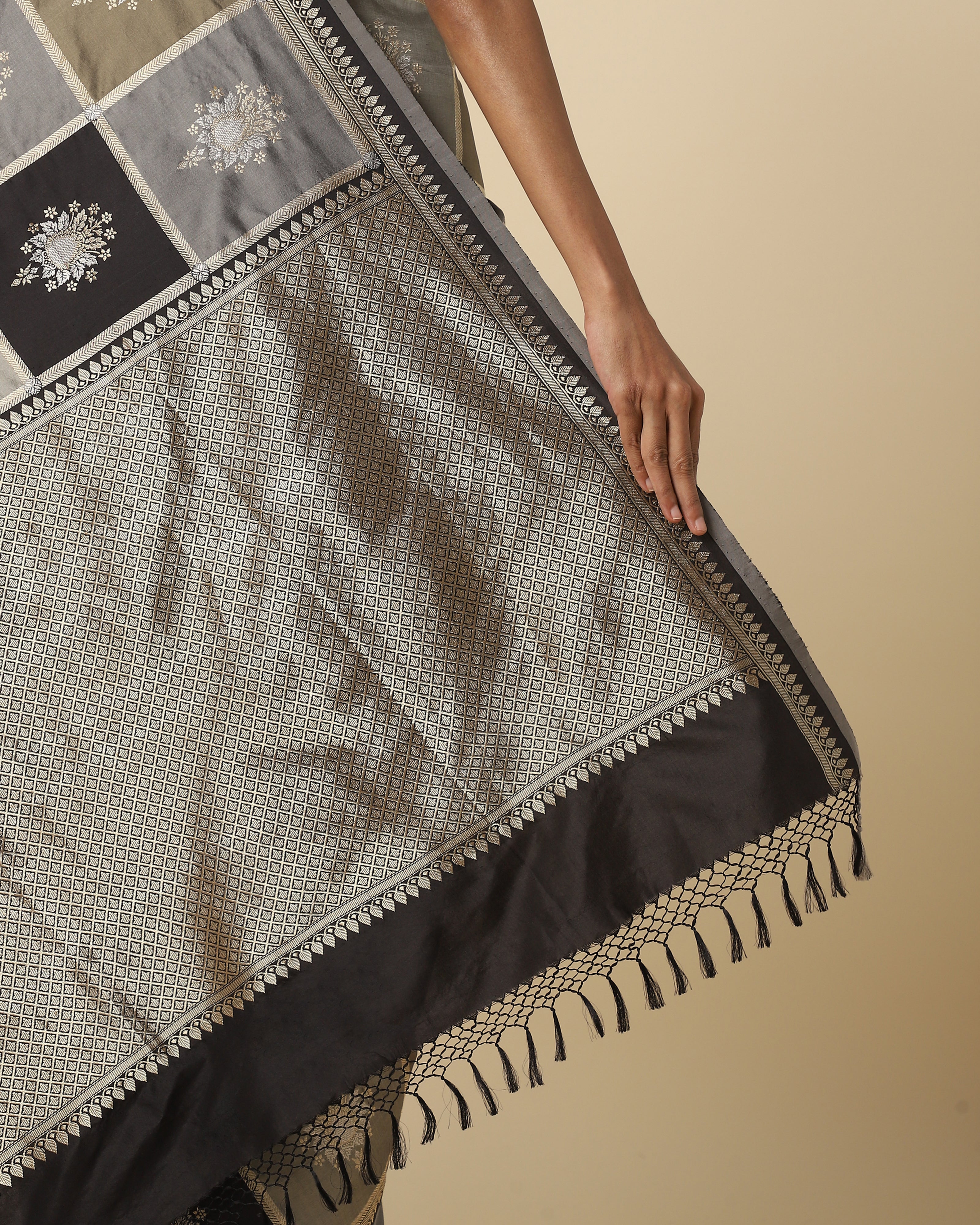 Dayita Banarasi Rangkaat Silk Saree