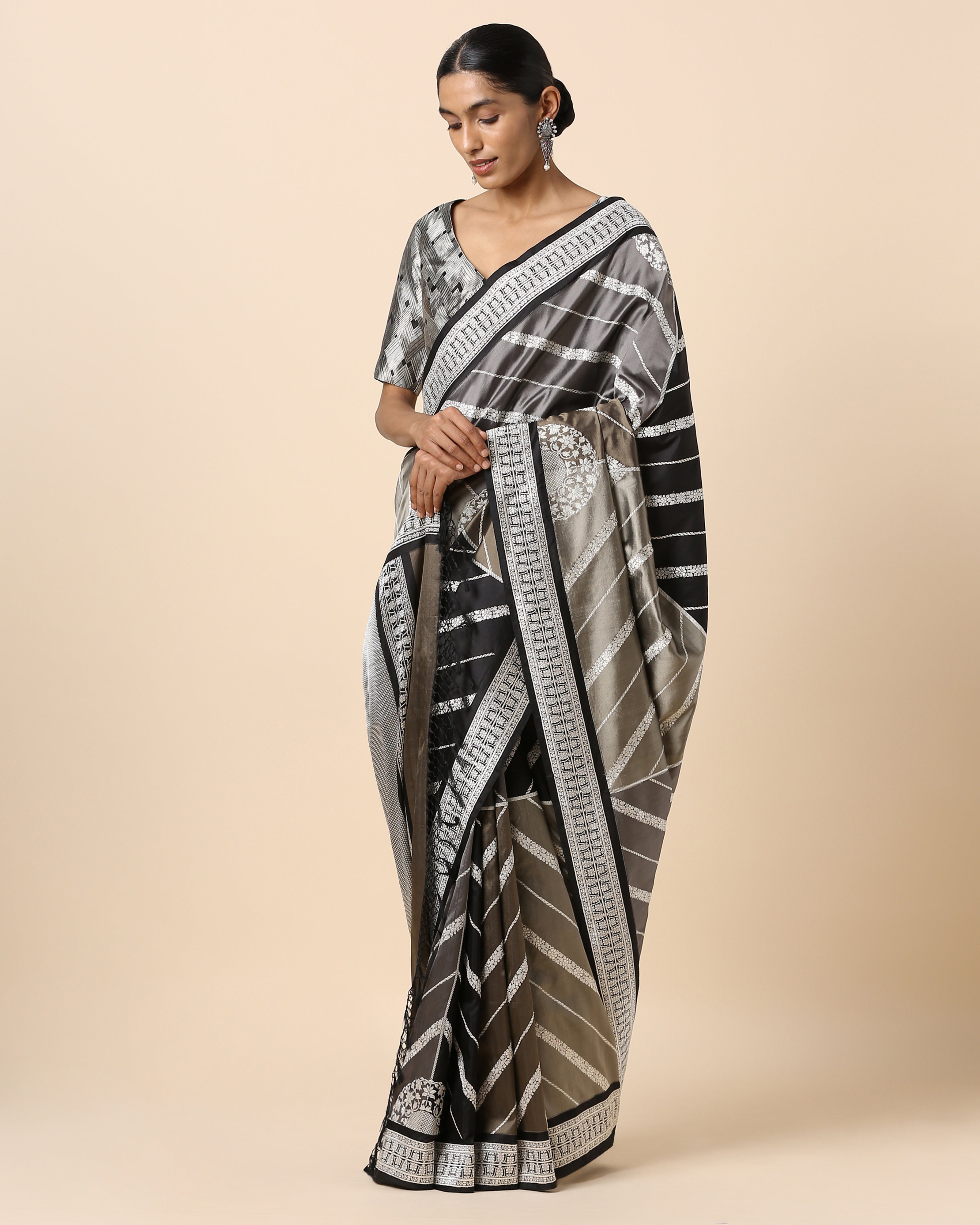 Aloka Banarasi Rangkaat Kadwa Silk Saree