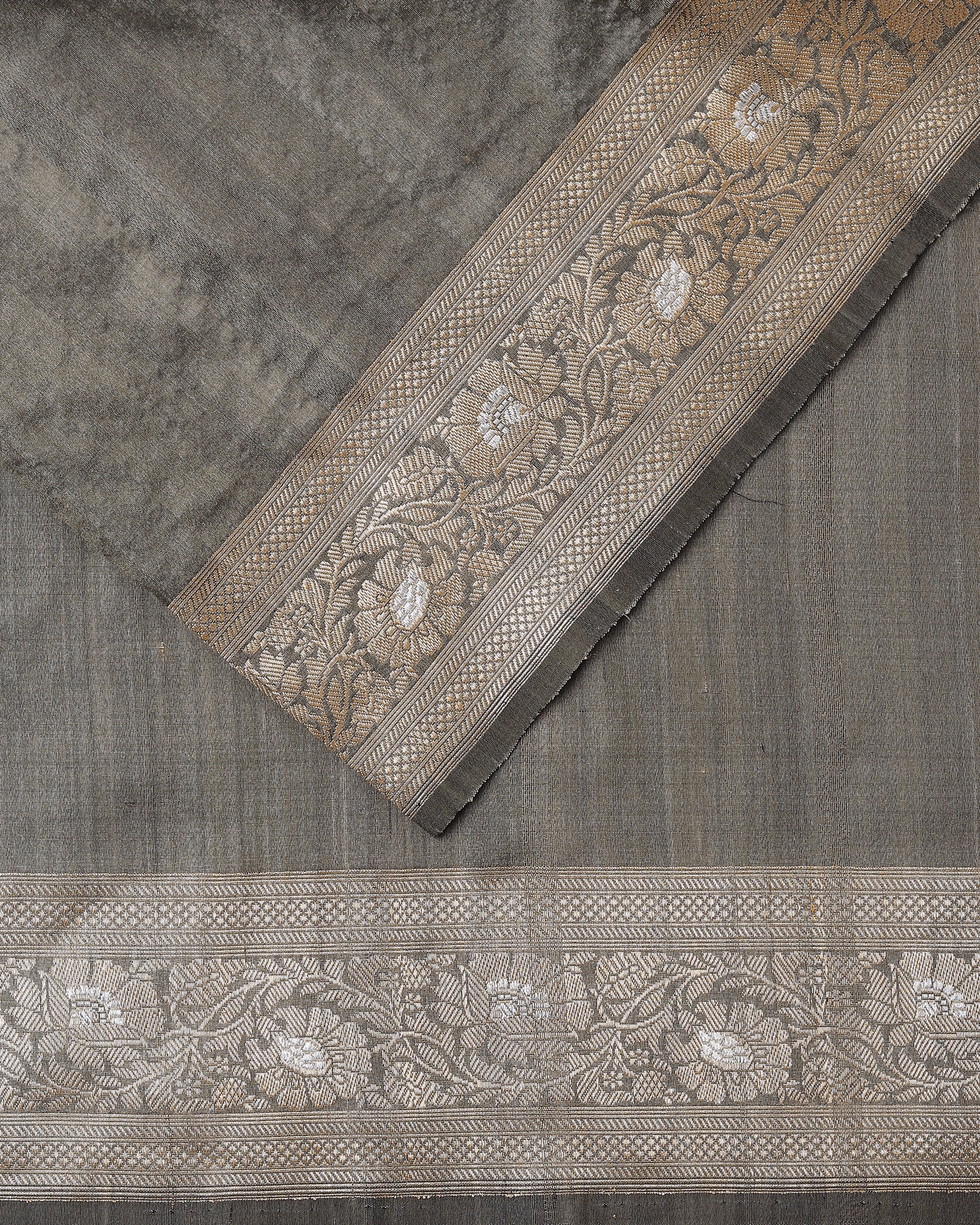 Hansal Banarasi Kadwa Silk Saree