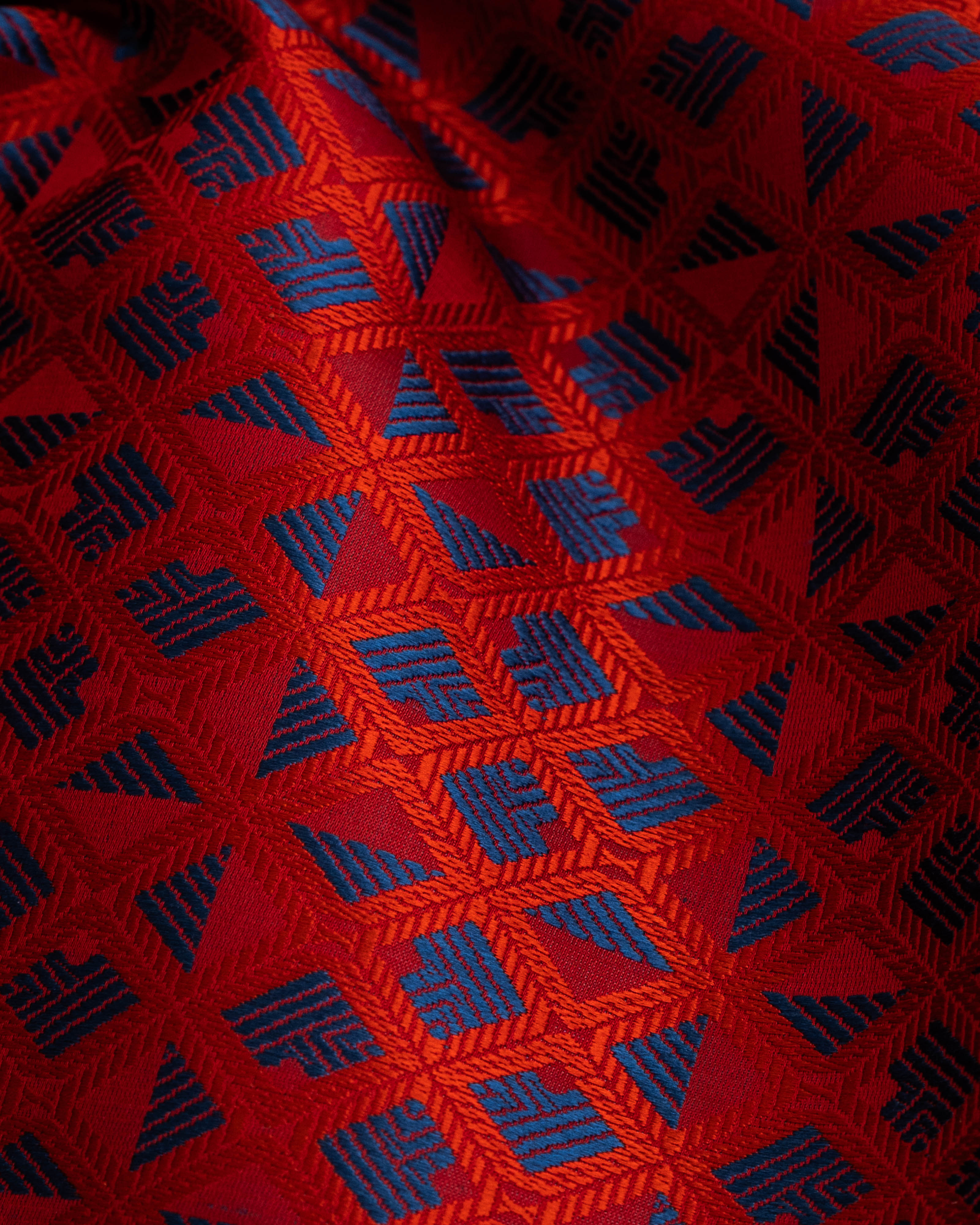 Parthiv Banarasi Tanchoi Silk Suit Fabric