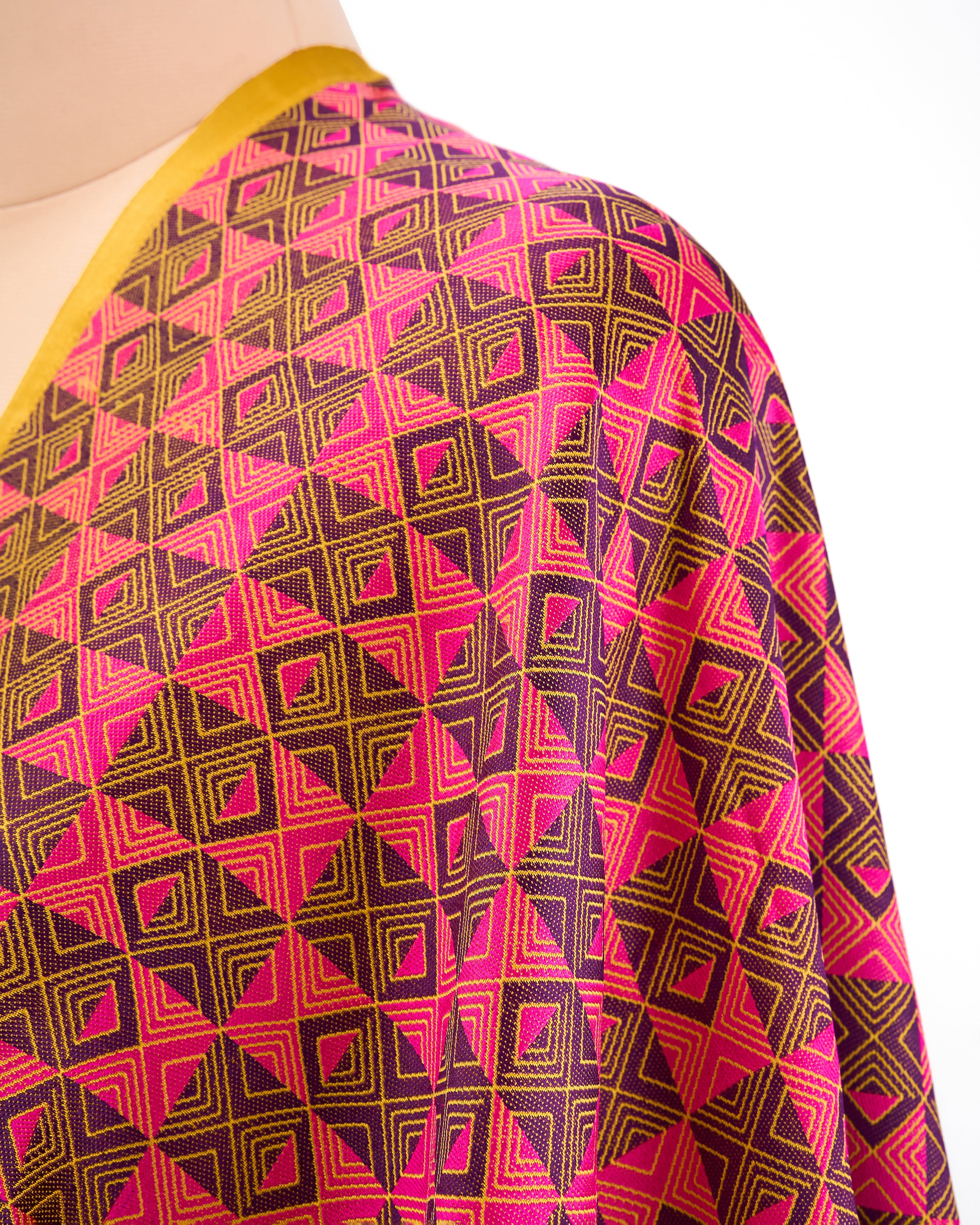 Riddhi Banarasi Tanchoi Silk Suit Fabric