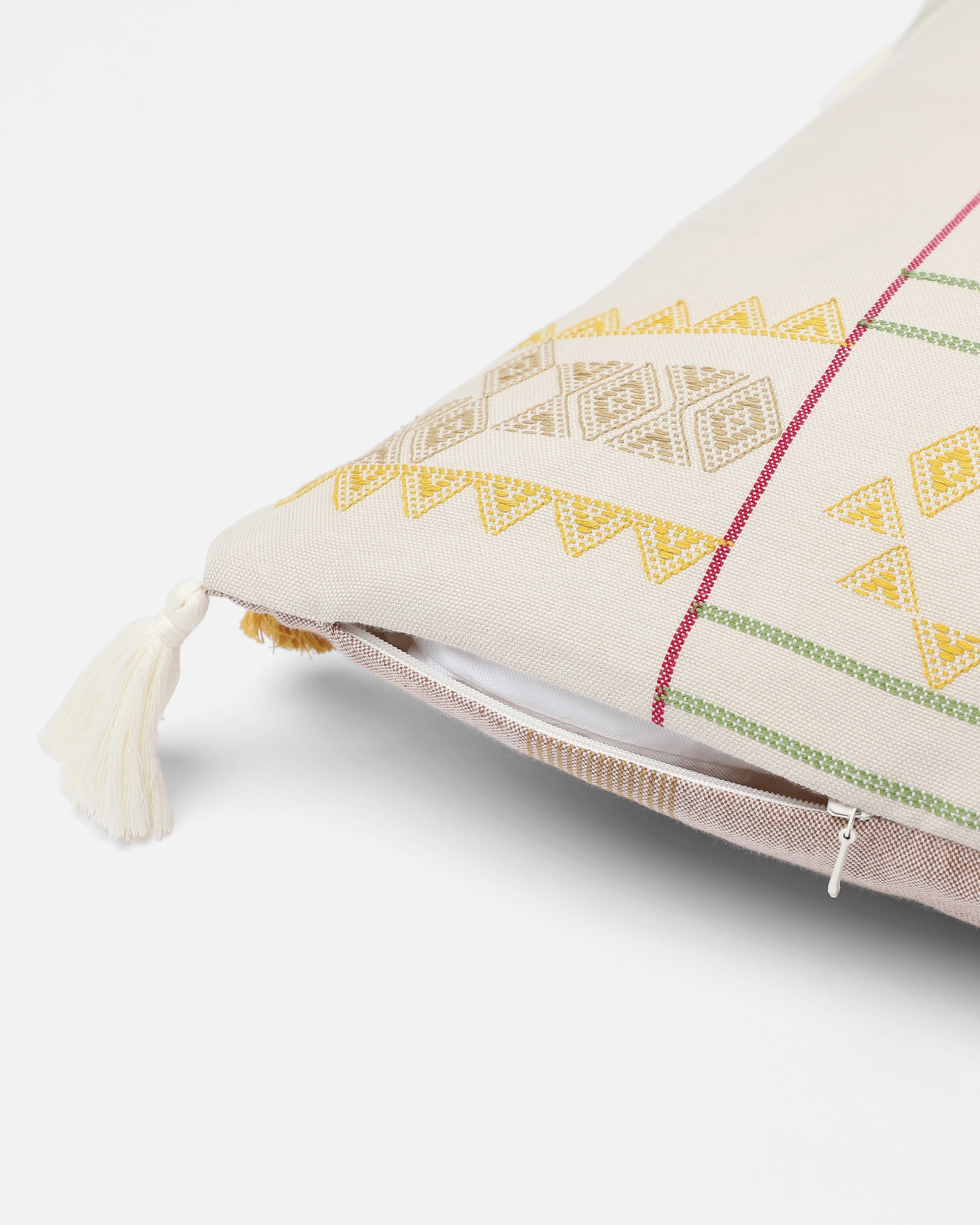 Iman Bhujodi Extra Weft Cotton Cushion Cover