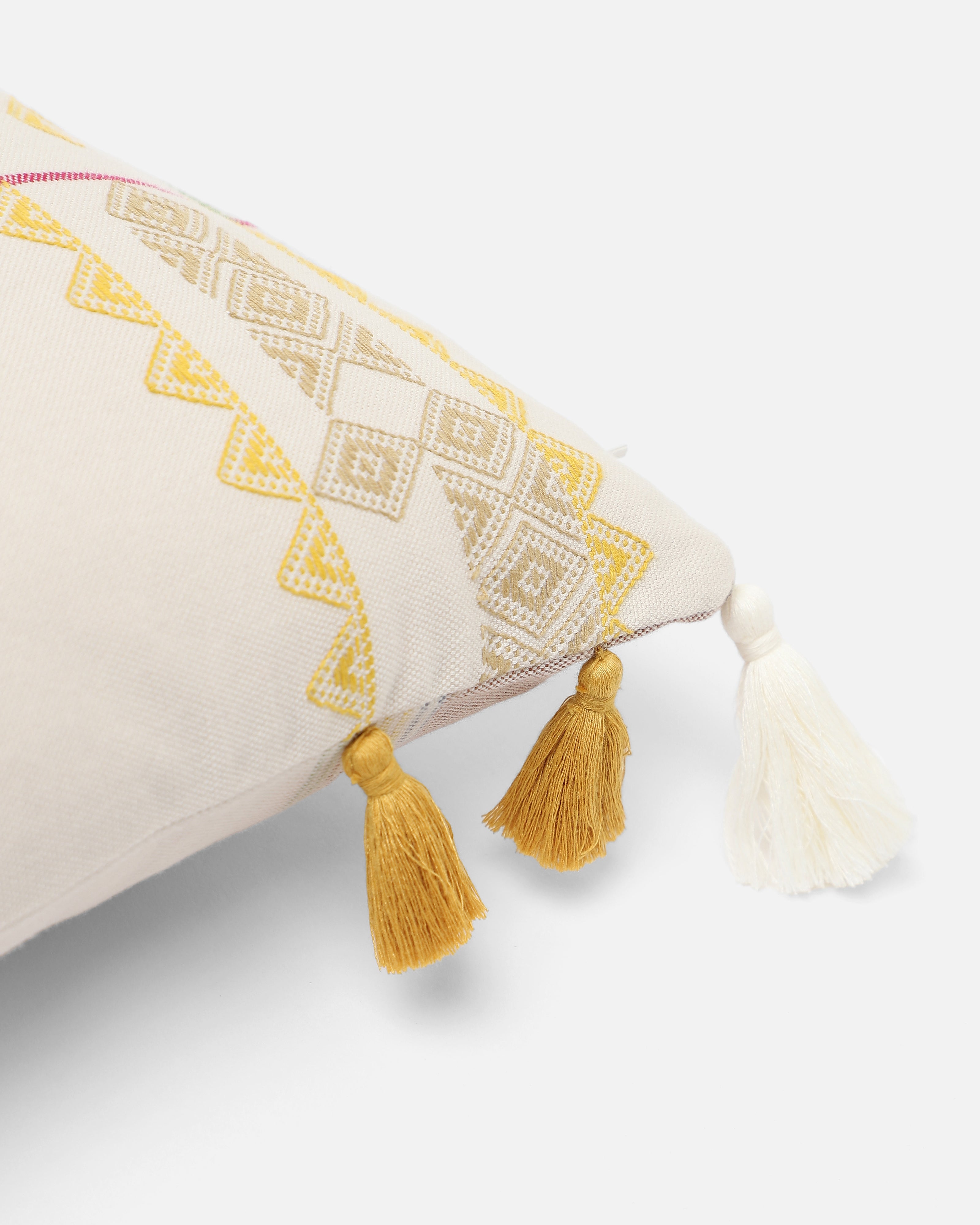 Iman Bhujodi Extra Weft Cotton Cushion Cover