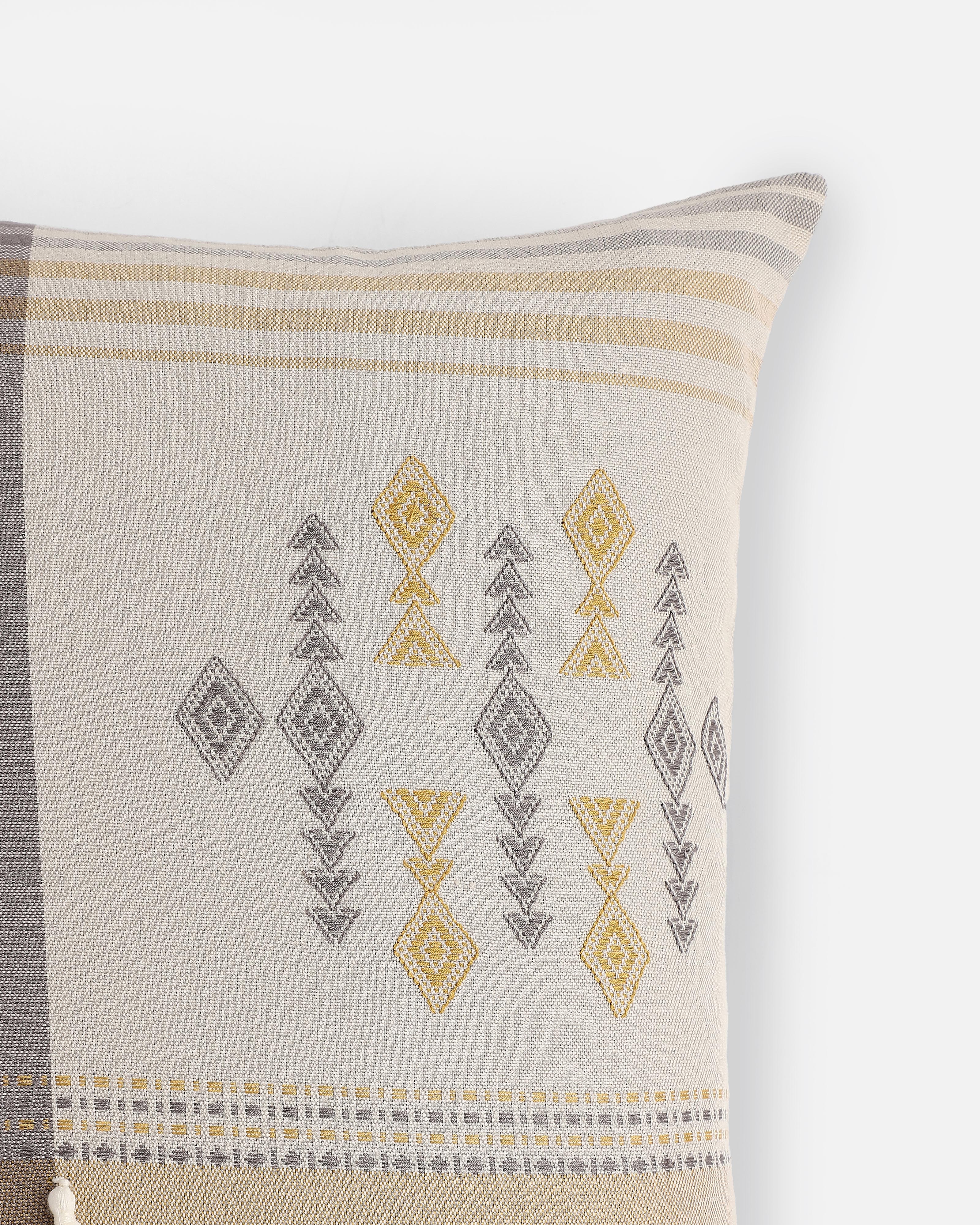 Simmi Bhujodi Extra Weft Cotton Cushion Cover